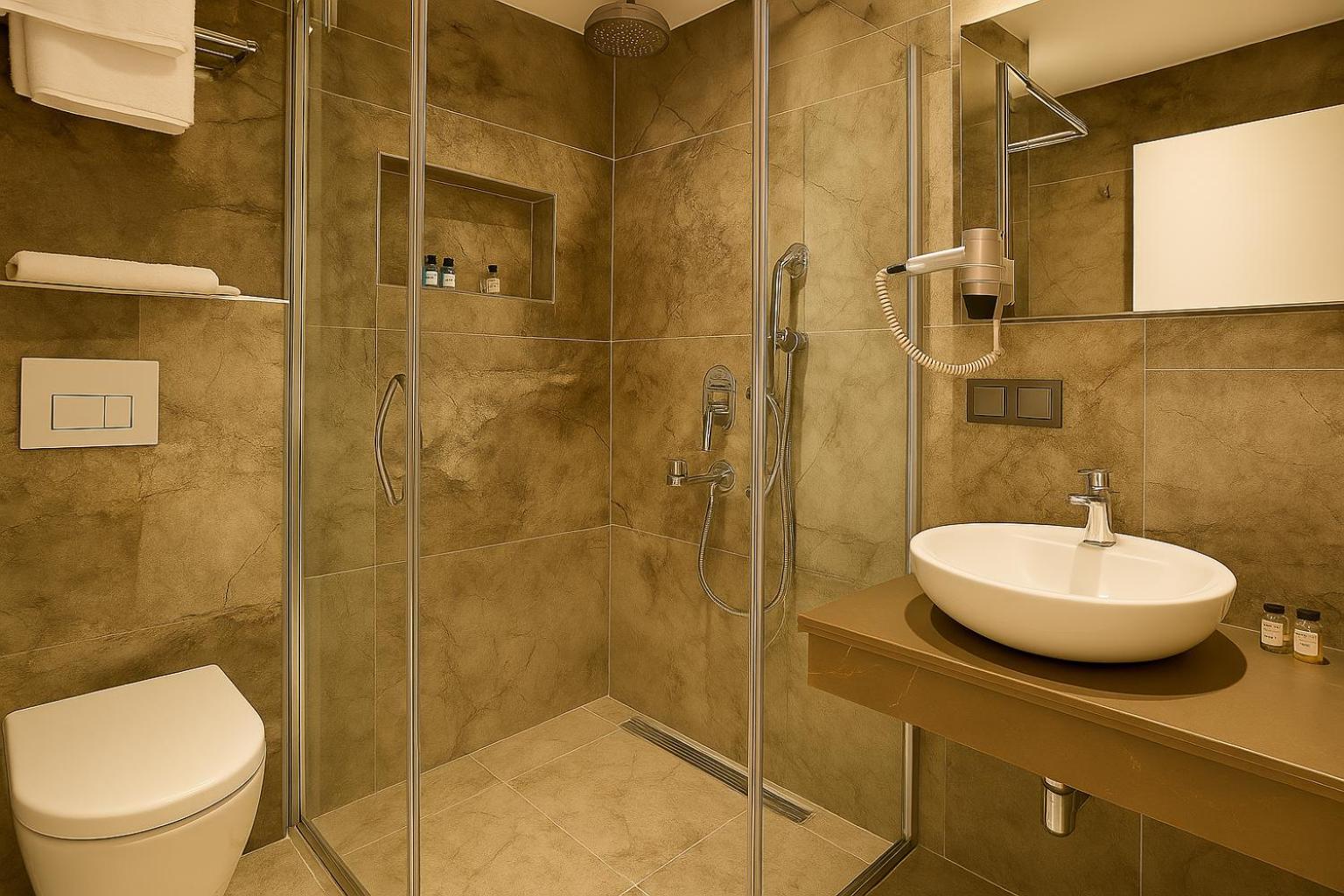 Large Double Room - Photo 7
