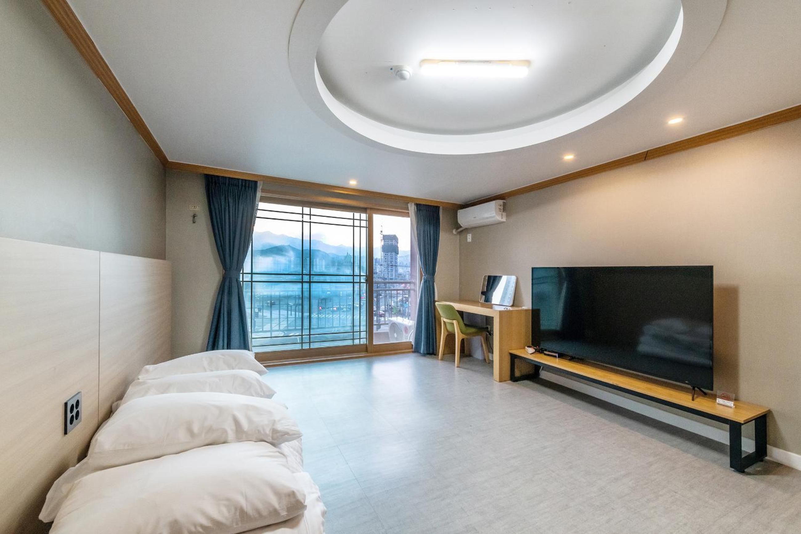 Superior Family Room