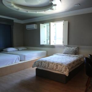 Standard Family Room