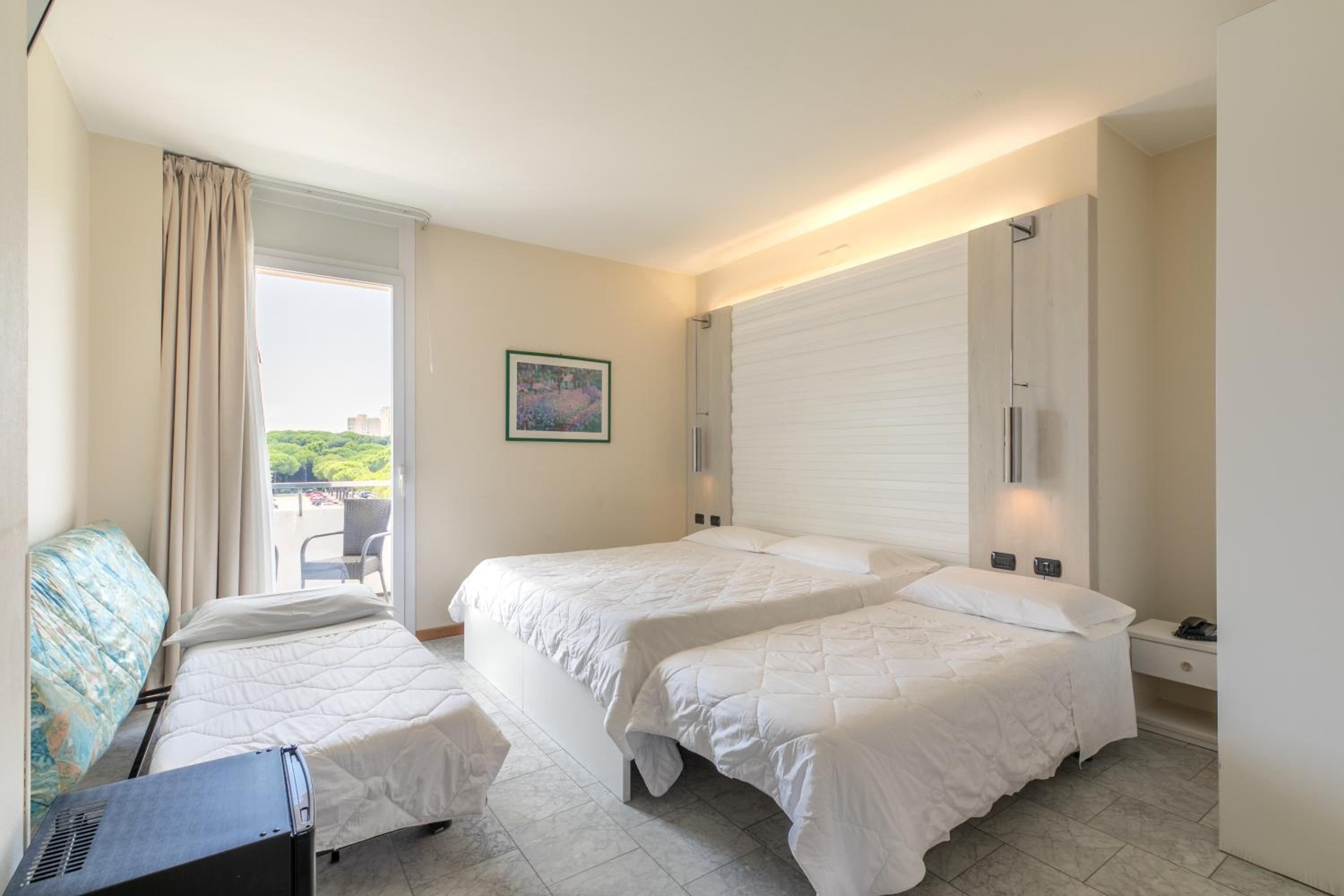 Quadruple Room - Photo 2