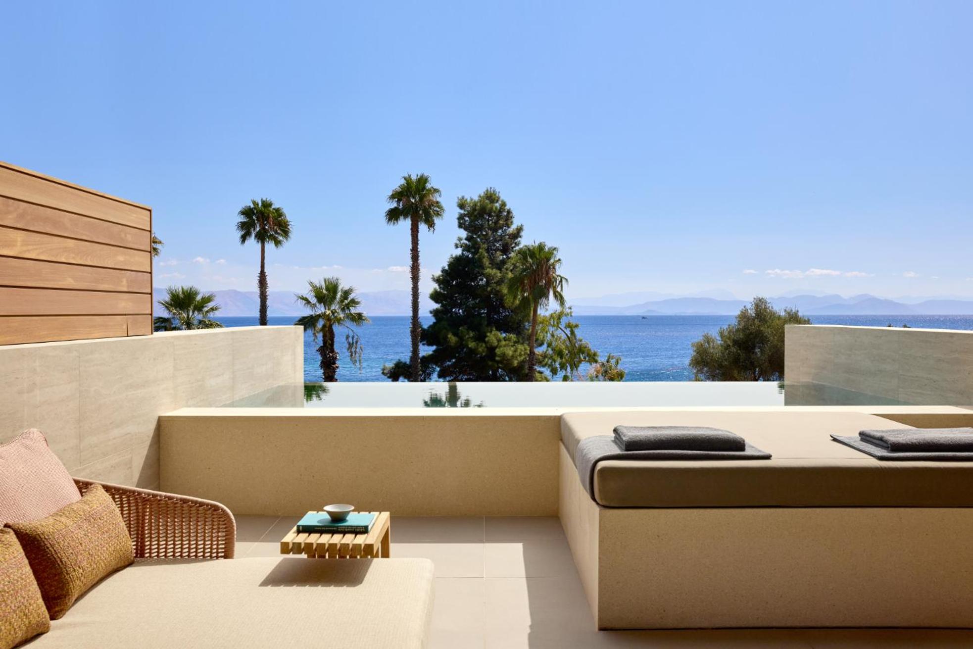 Deluxe Double Room Private Pool Front Sea View