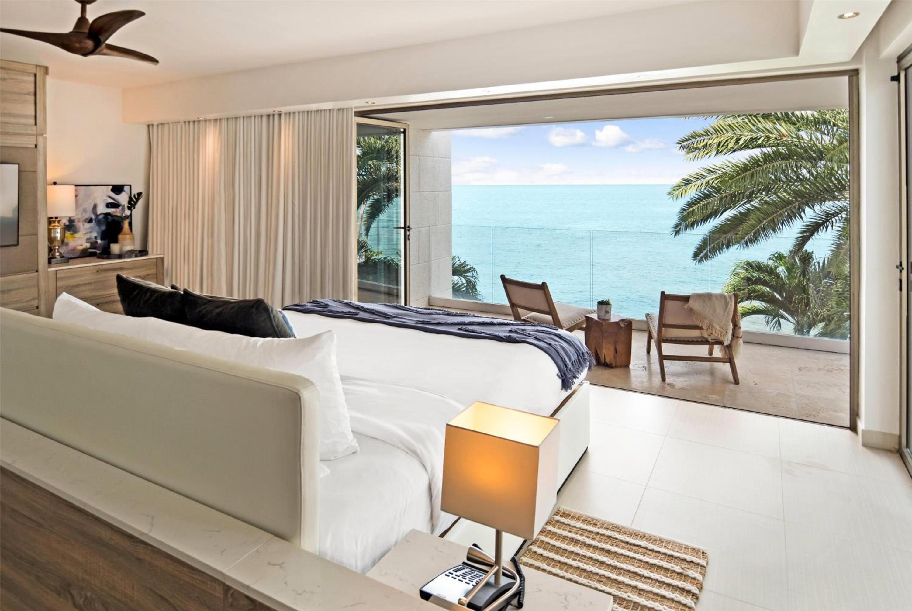 Oceanfront Studio Suite, 1 King Bed, Non-Smoking