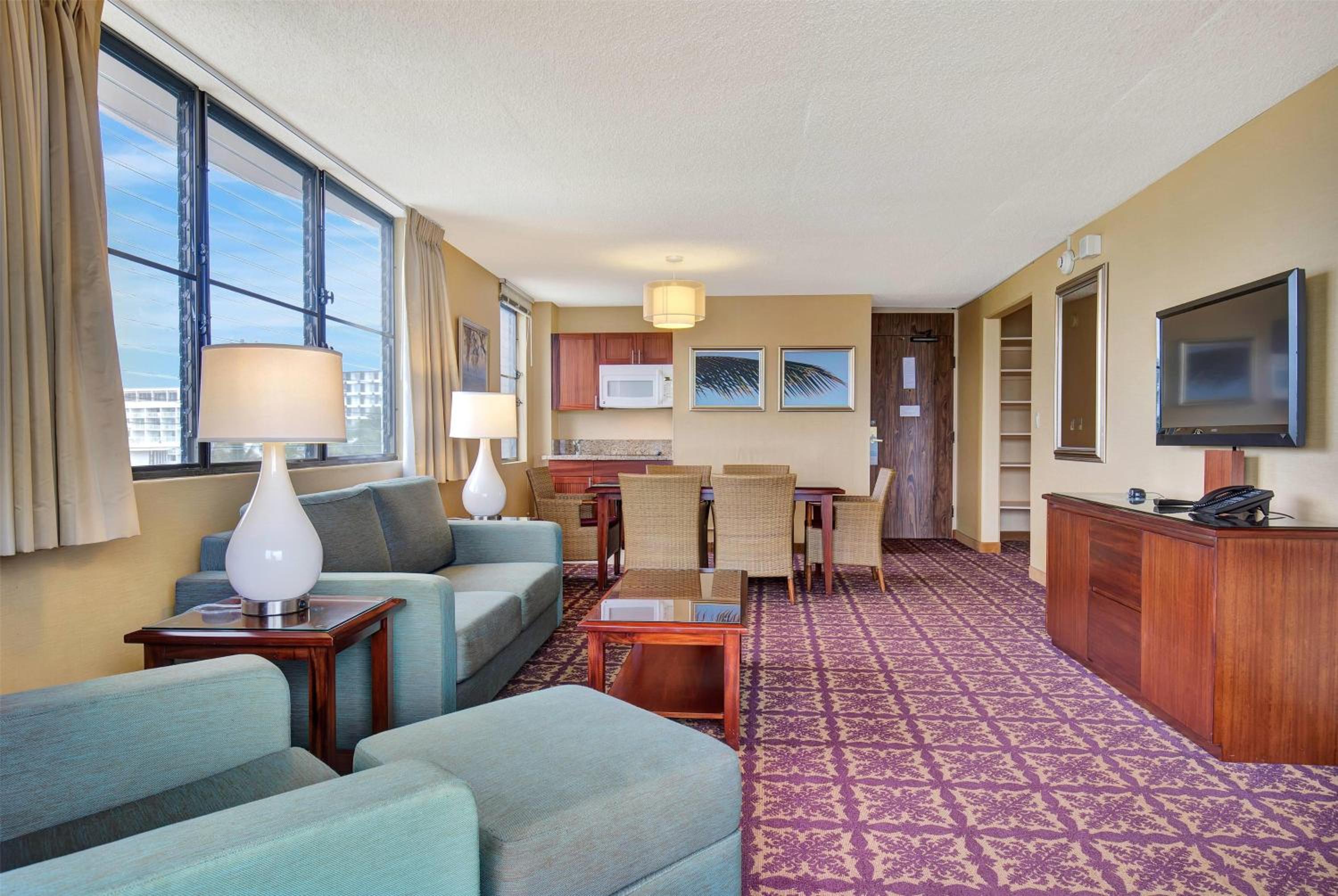 One-Bedroom Oceanfront Suite with Two Queen Beds - Non-Smoking