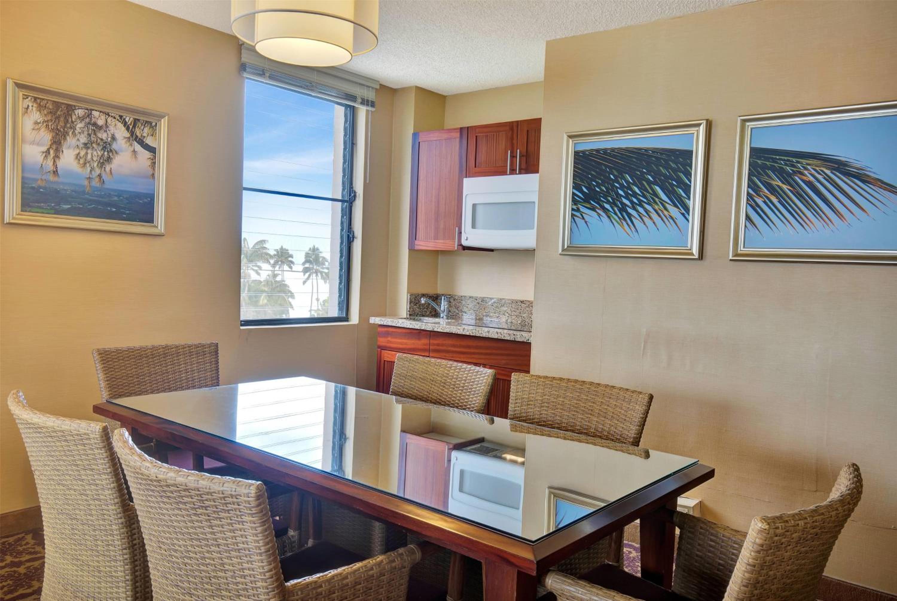 One-Bedroom Oceanfront Suite with Two Queen Beds - Non-Smoking