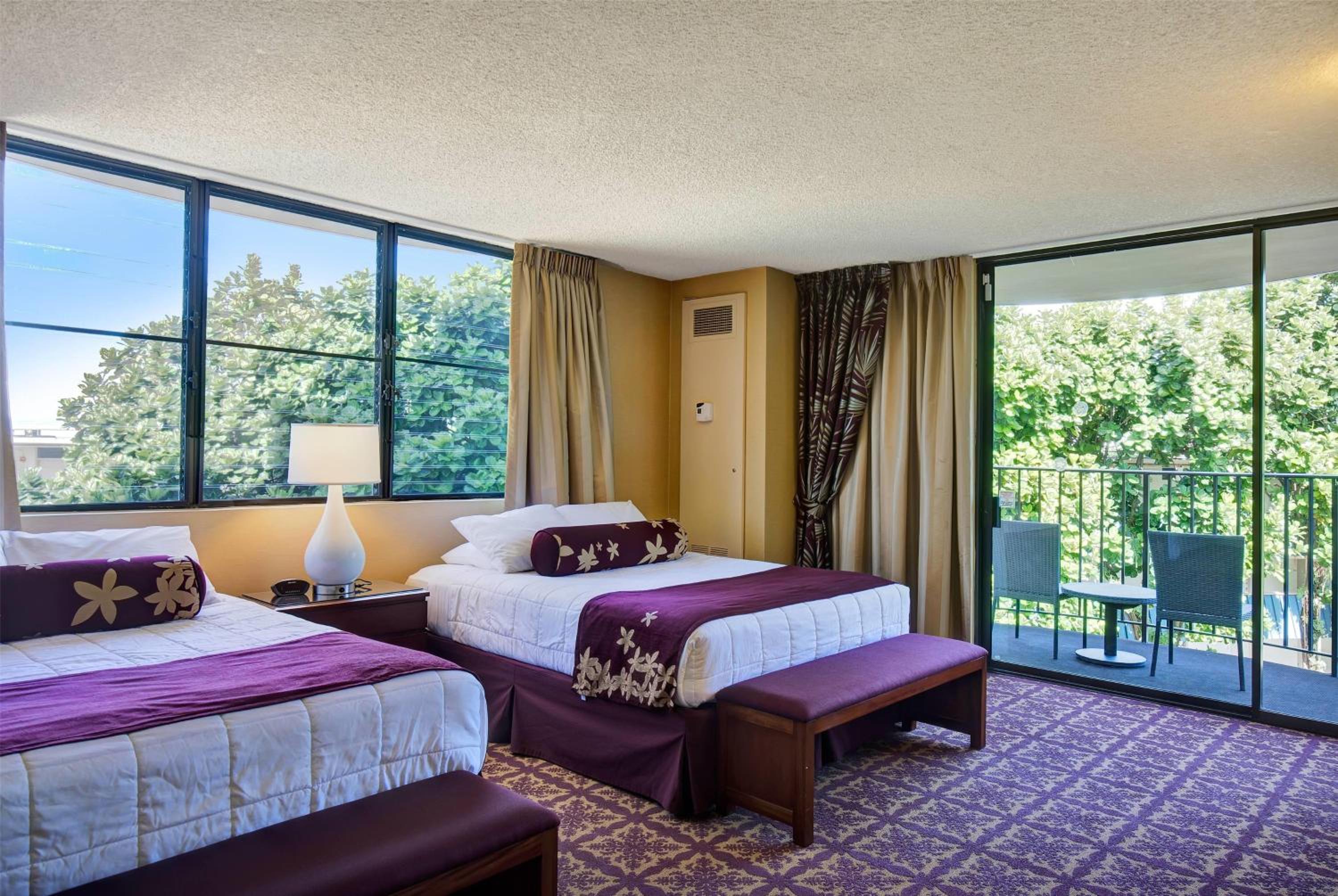 One-Bedroom Suite with Two Queen Beds and Banyan View - Non-Smoking