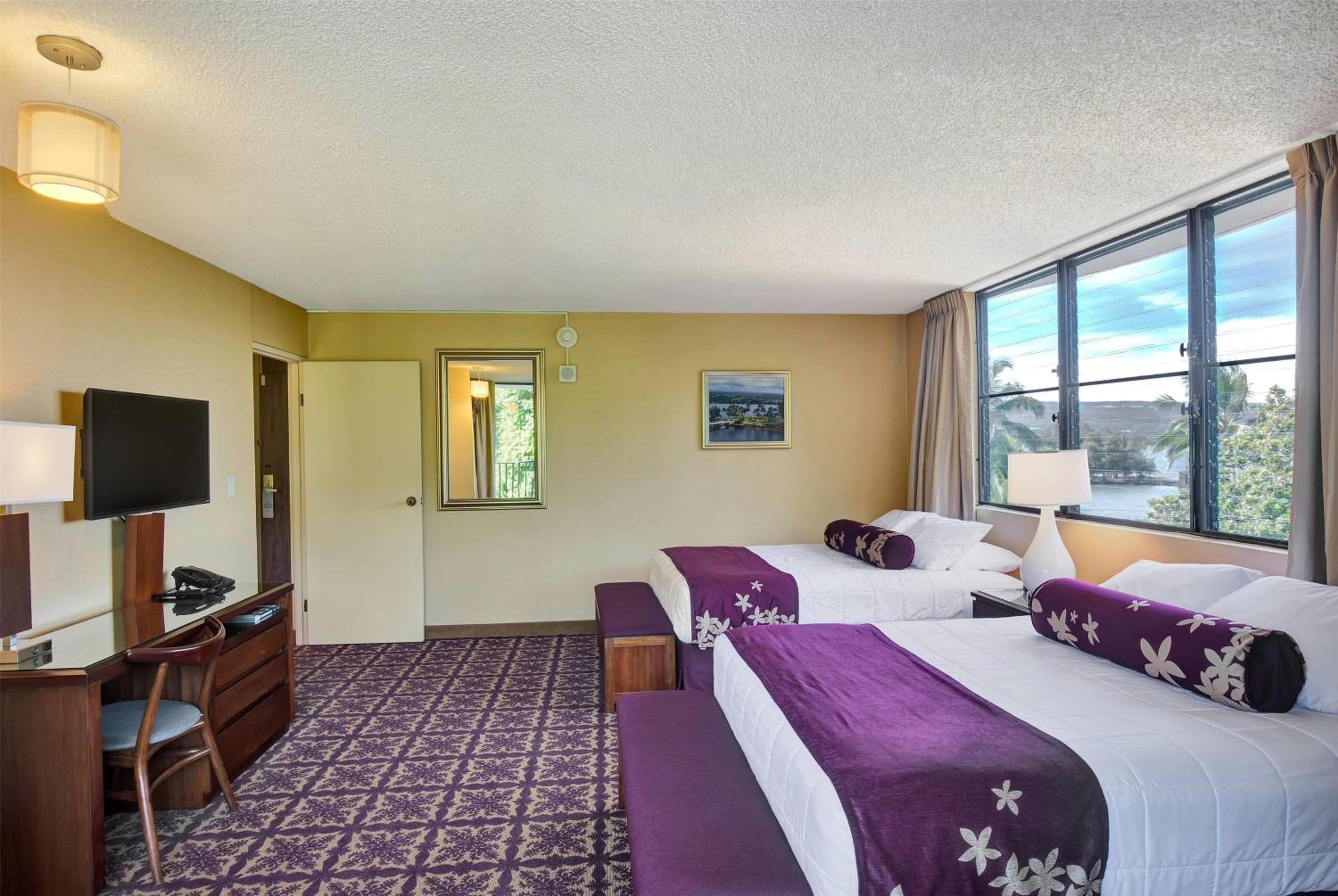 One-Bedroom Suite with Two Queen Beds and Banyan View - Non-Smoking