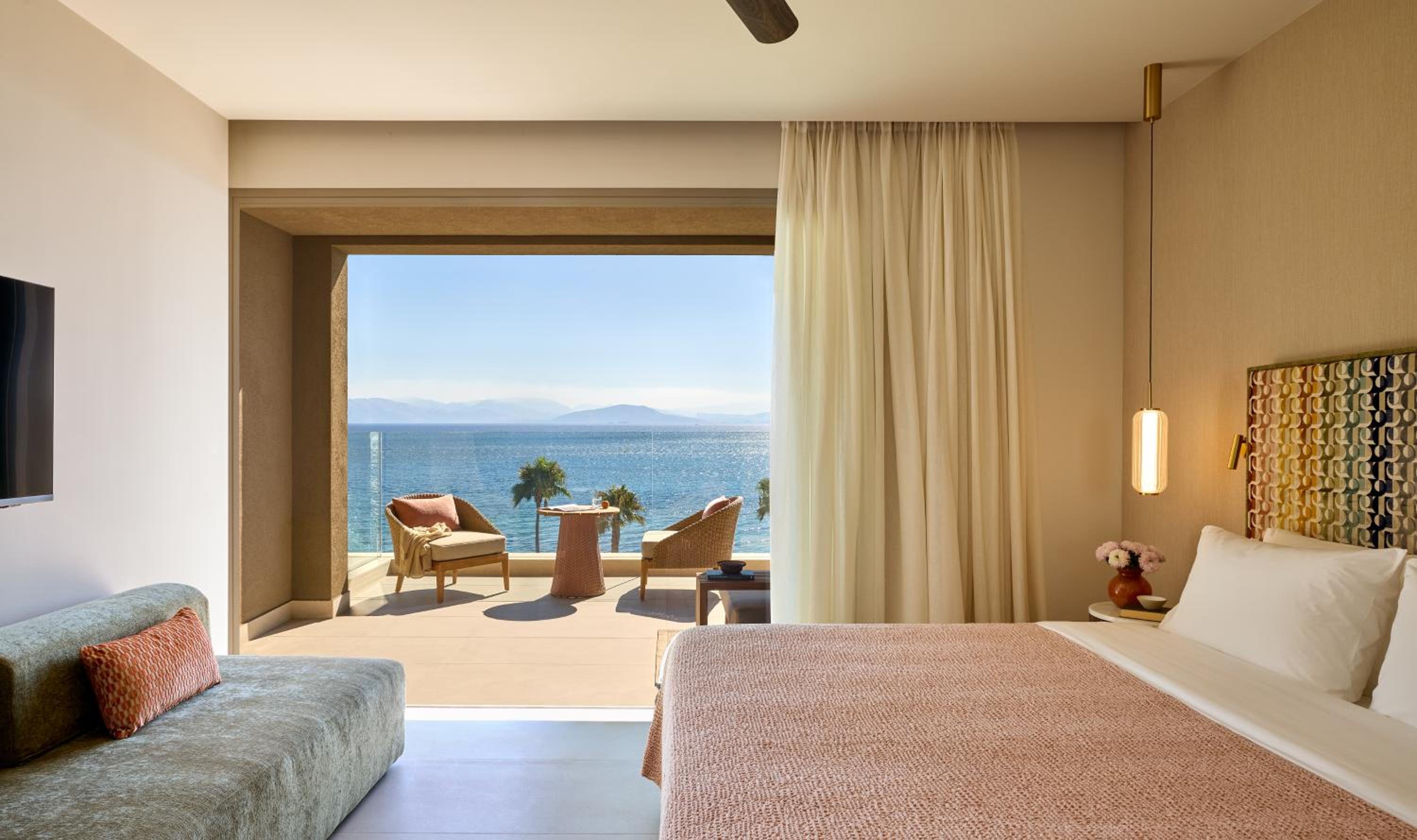 Rooftop Deluxe Double Room Front Sea View