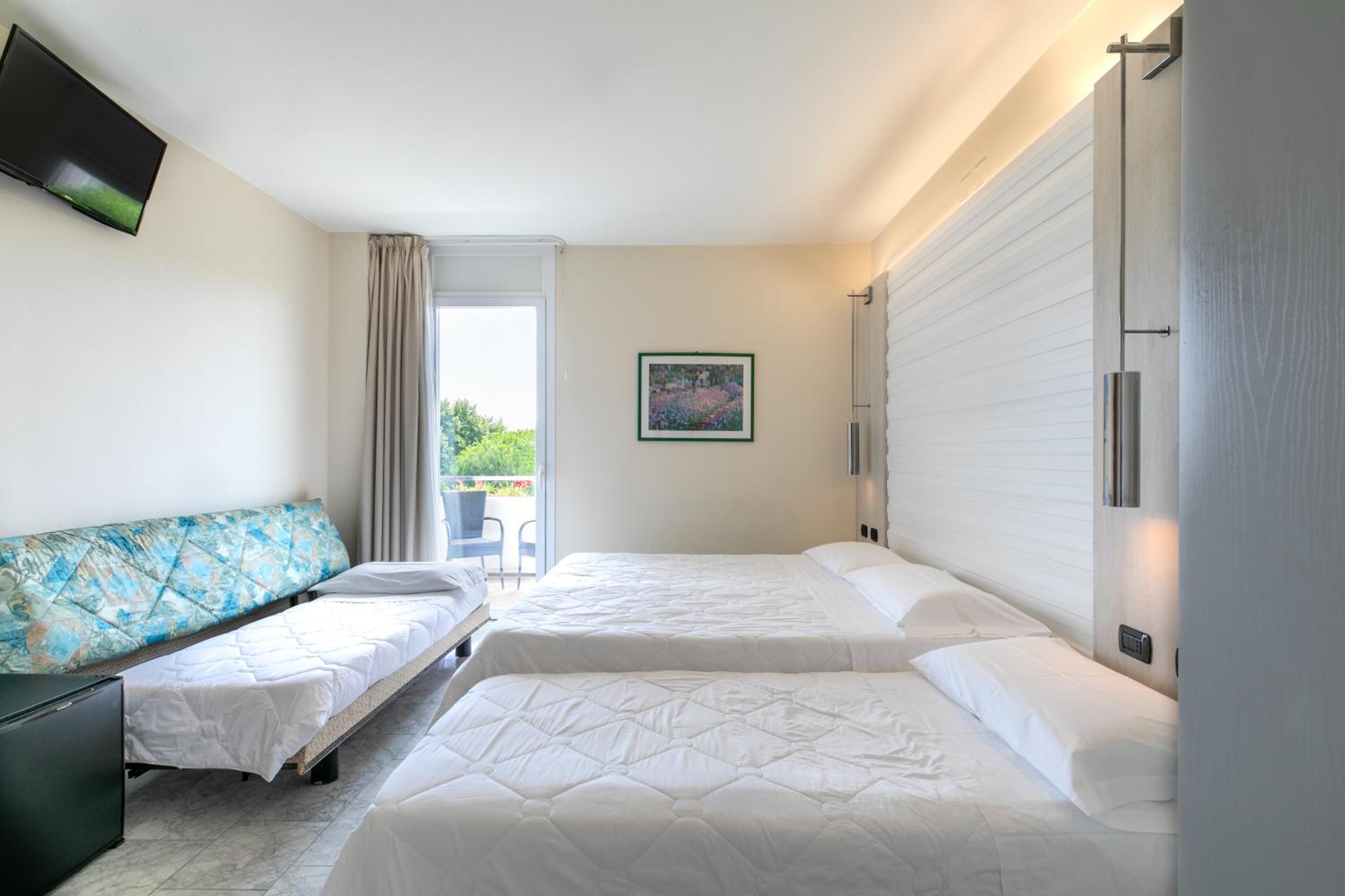 Quadruple Room - Photo 4