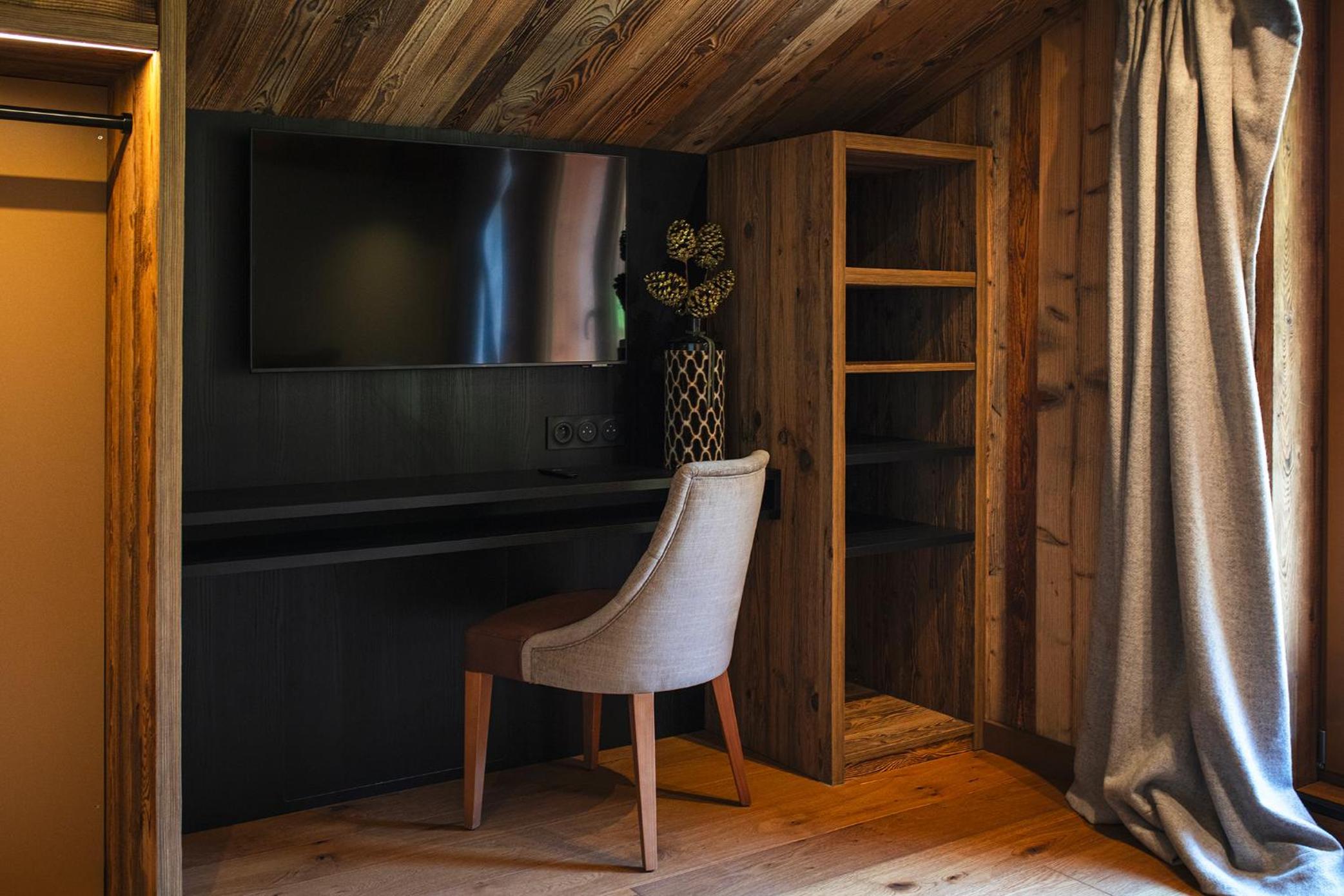 PRESTIGE FAMILY SUITE WITH BALCONY - Photo 5