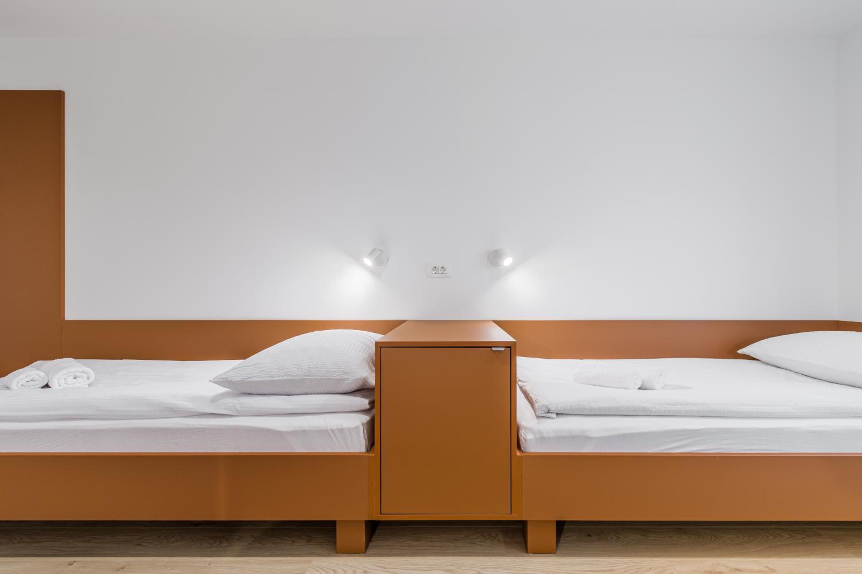 Quadruple Room with Shared Bathroom photo 3