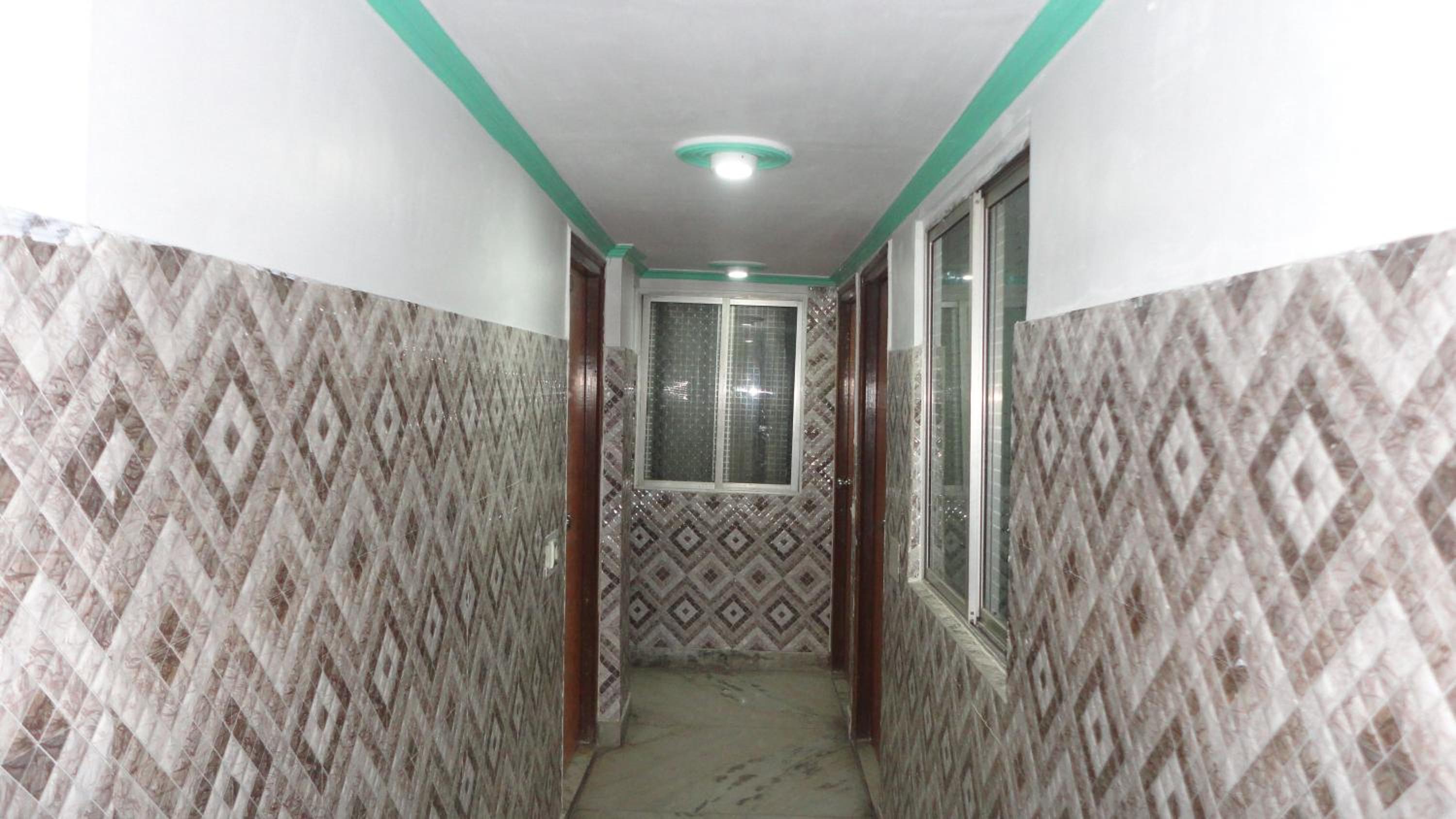 Standard Double Room with Shared Bathroom - Photo 4