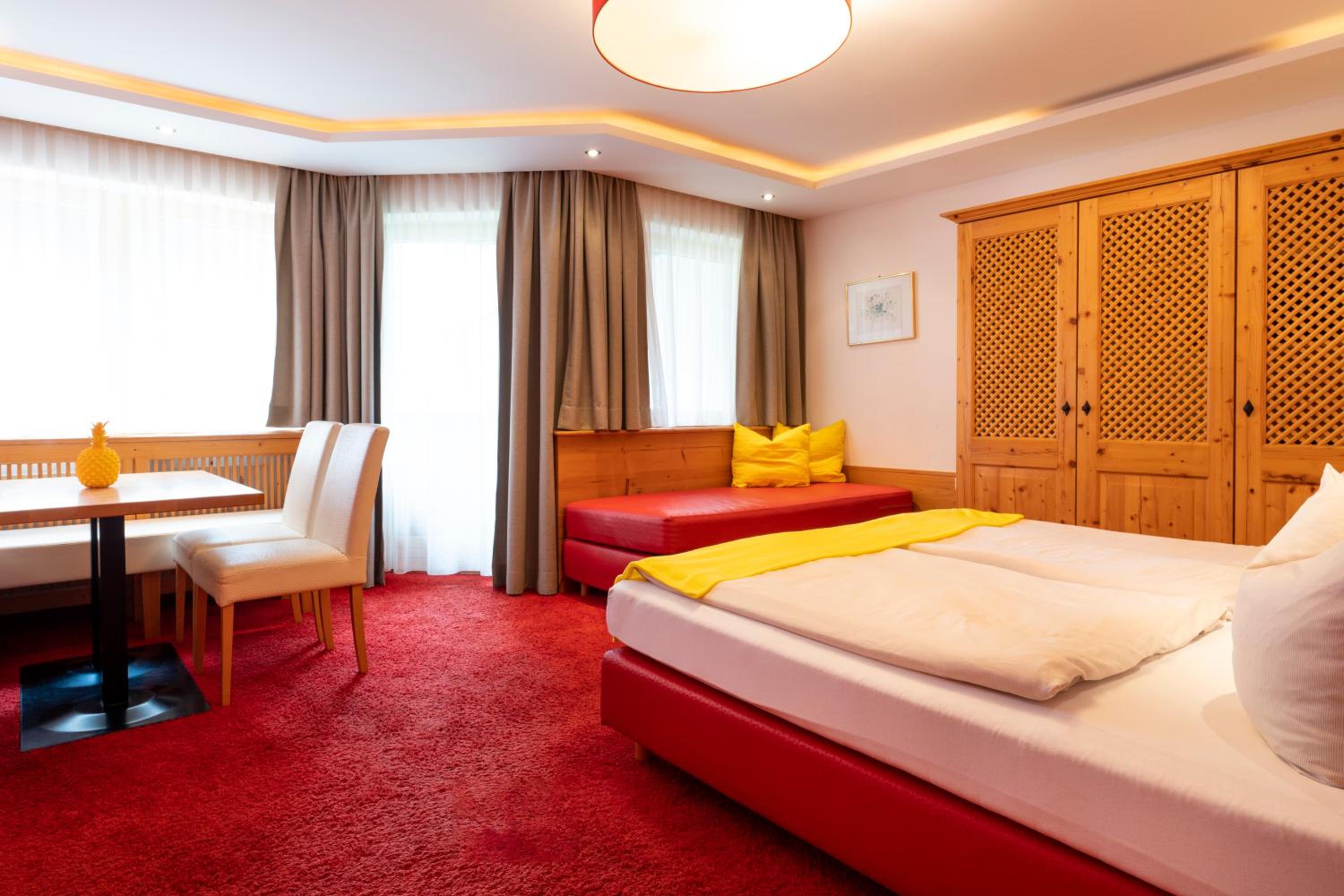 Junior Suite with Balcony photo 1