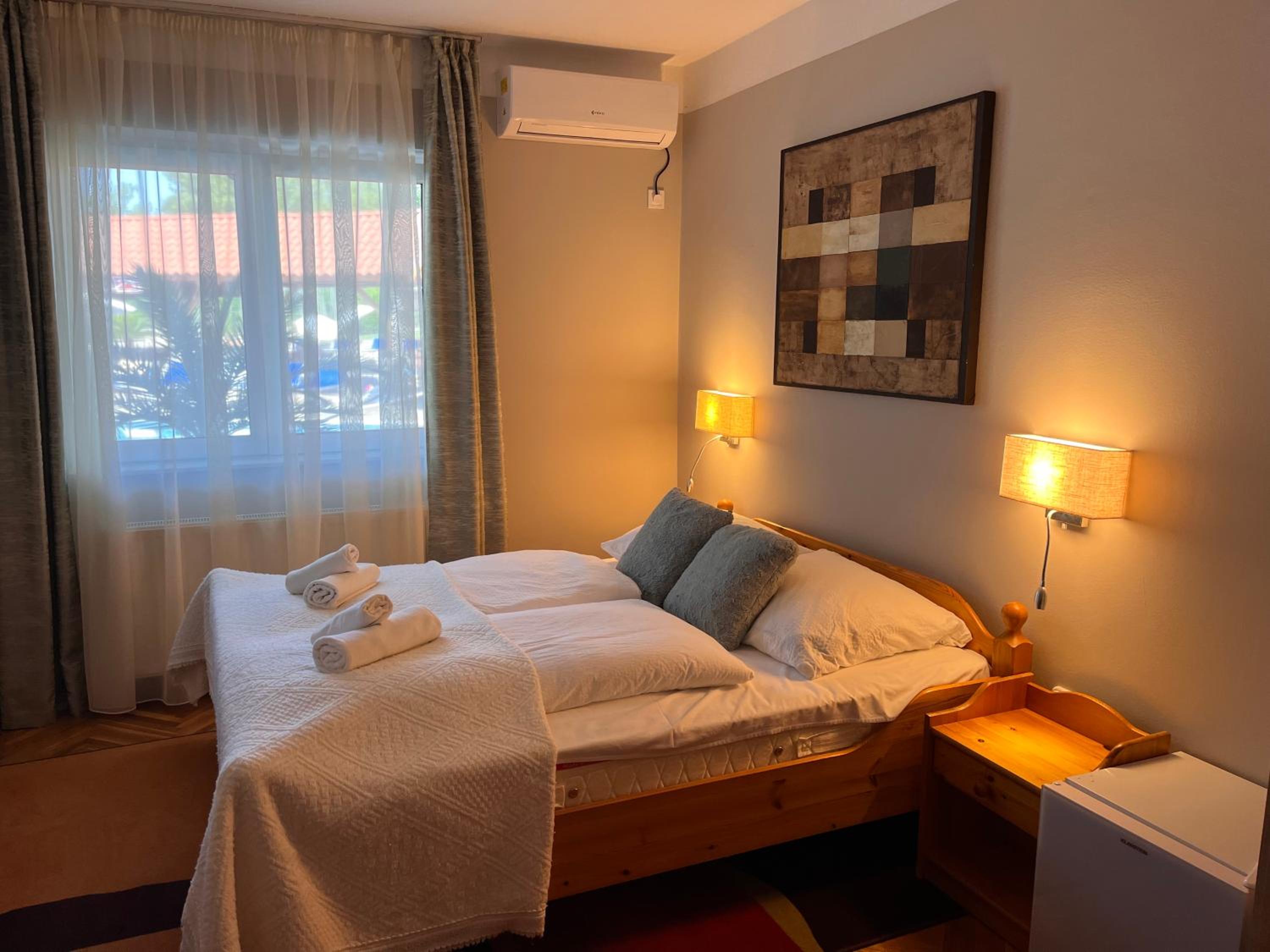 Economy Double Room photo 2
