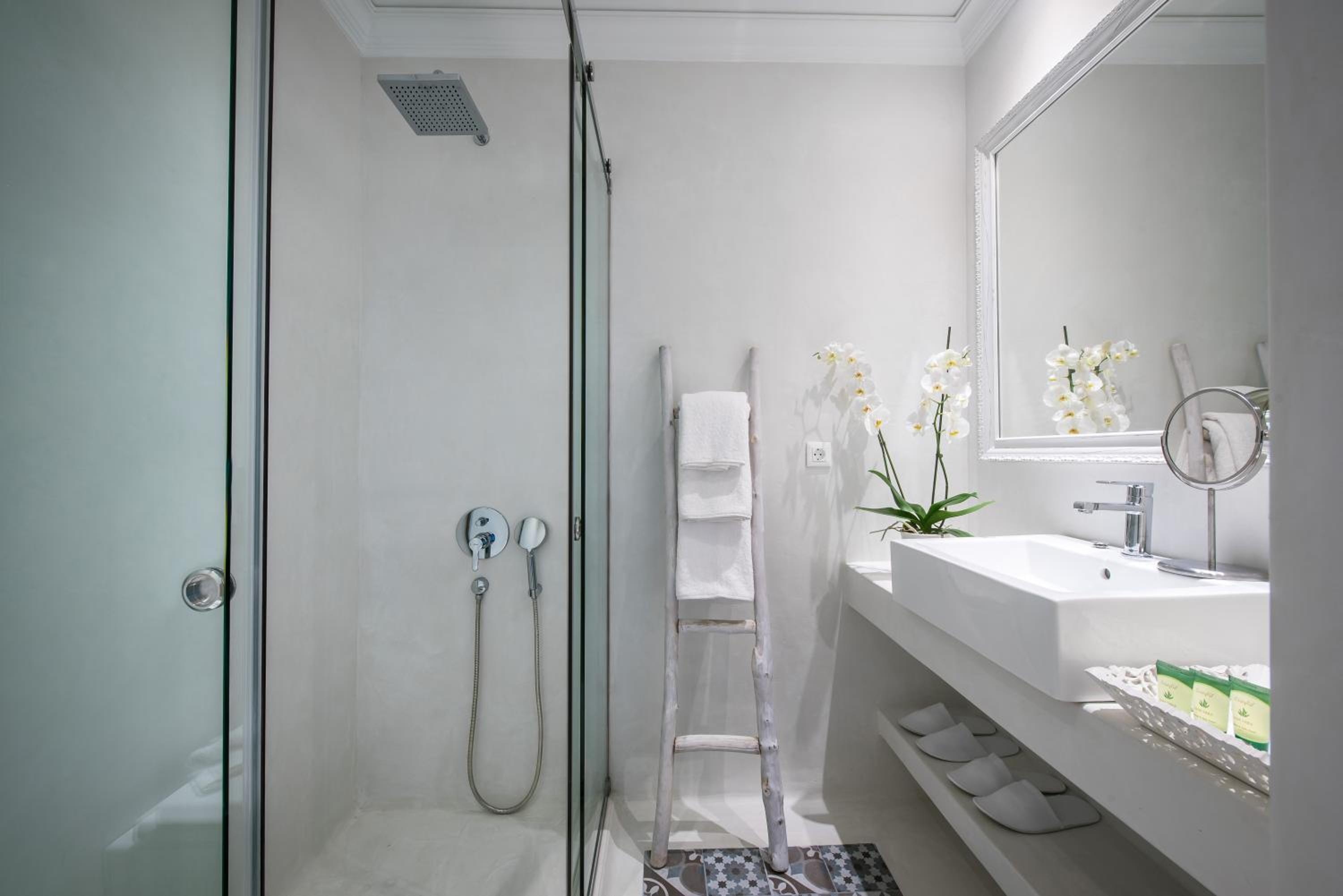 Deluxe Double Room with Side Sea View - Annex photo 2