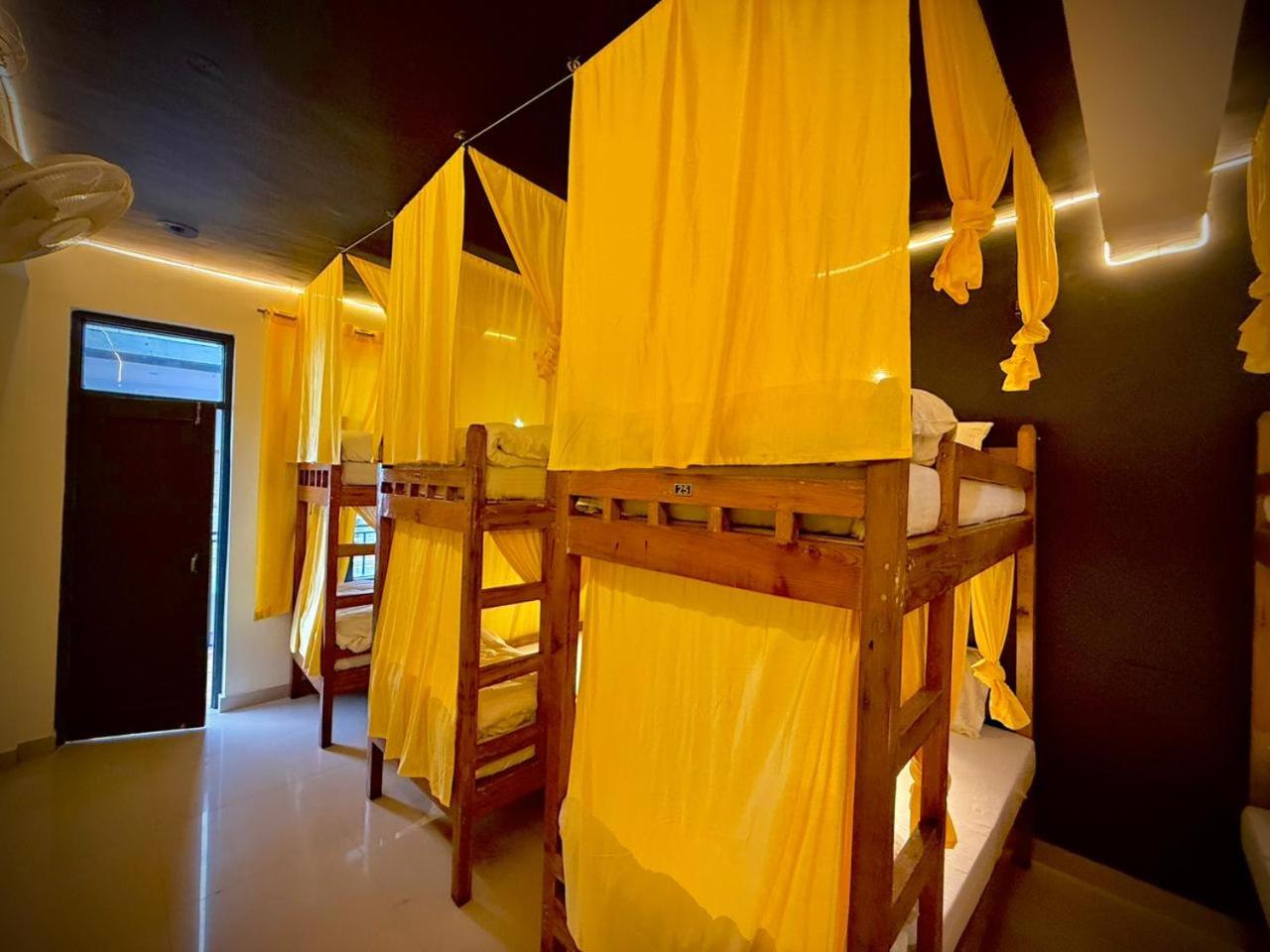 Bed in 6-Bed Female Dormitory Room photo 2