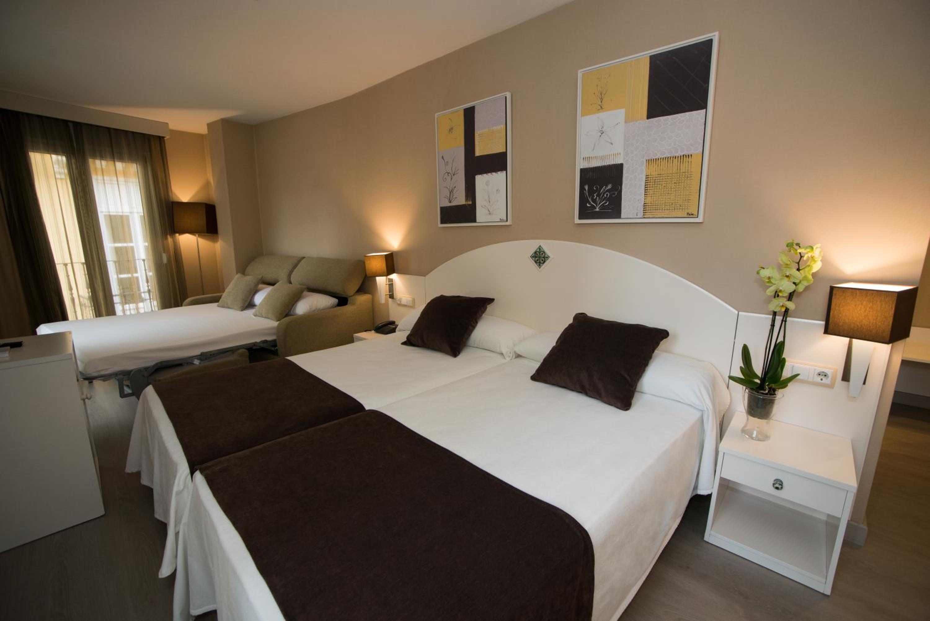 Habitación Familiar (2 Adultos + 2 Niños)