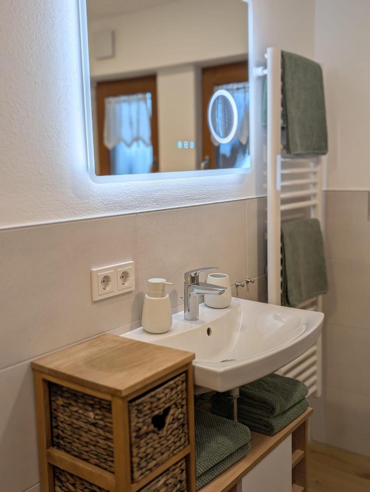 One-Bedroom Apartment with Balcony photo 2