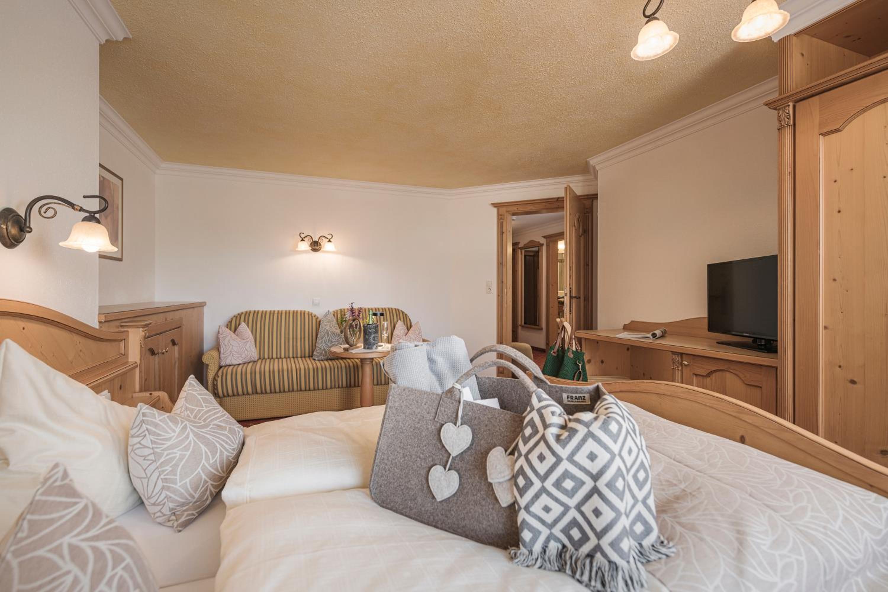 Family Suite with Balcony photo 3