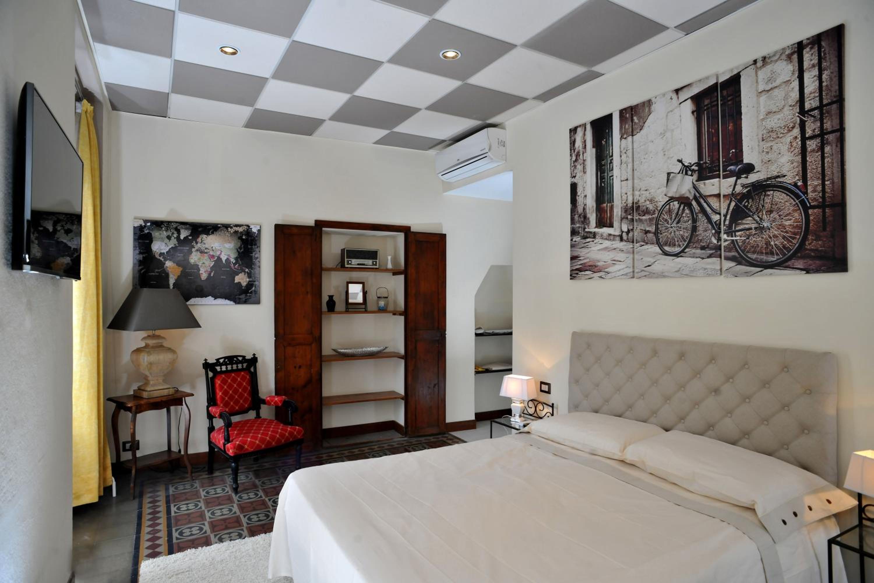 King Room with Balcony photo 3