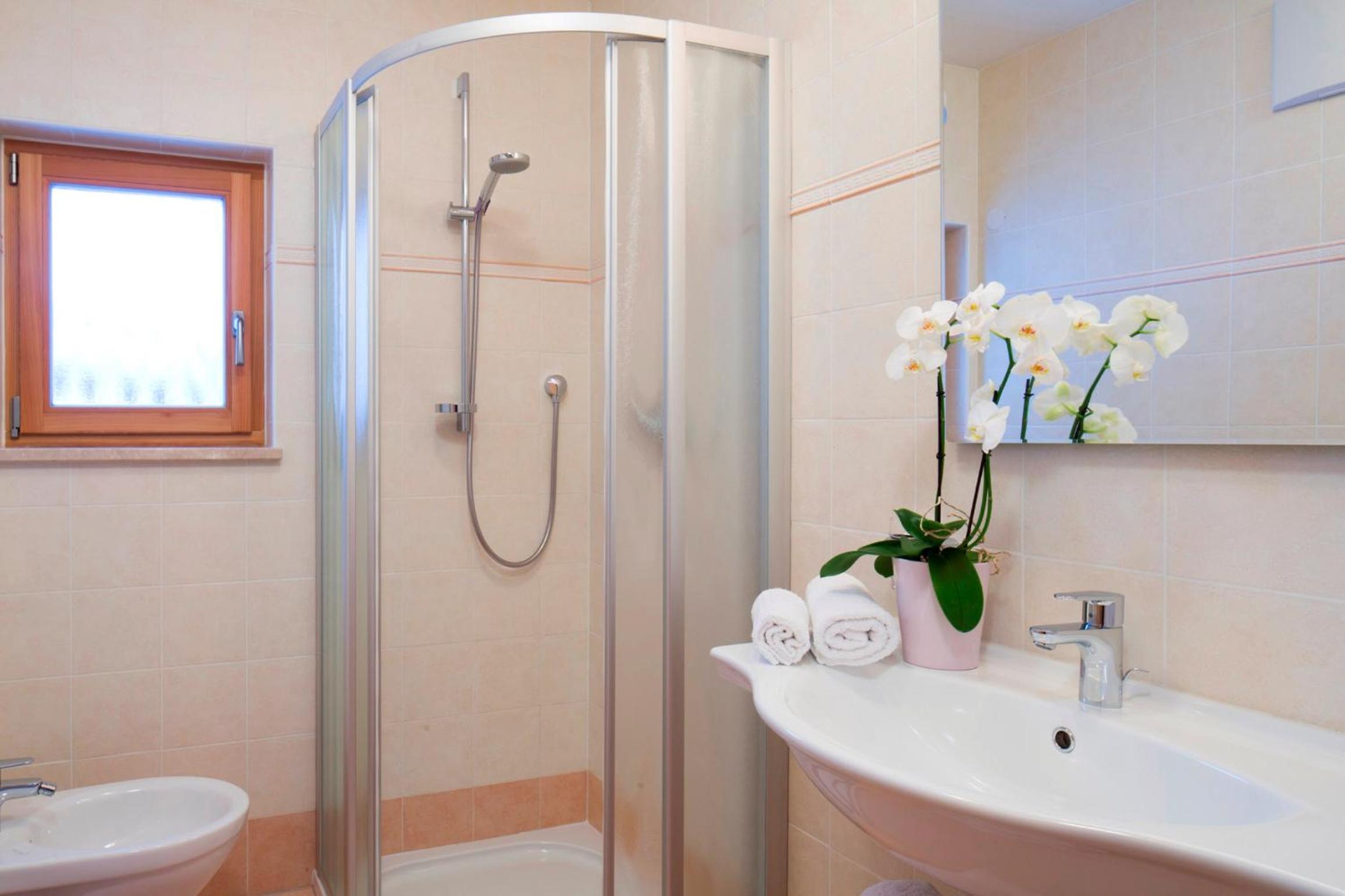 Two-Bedroom Apartment with Balcony (4 Adults) photo 3