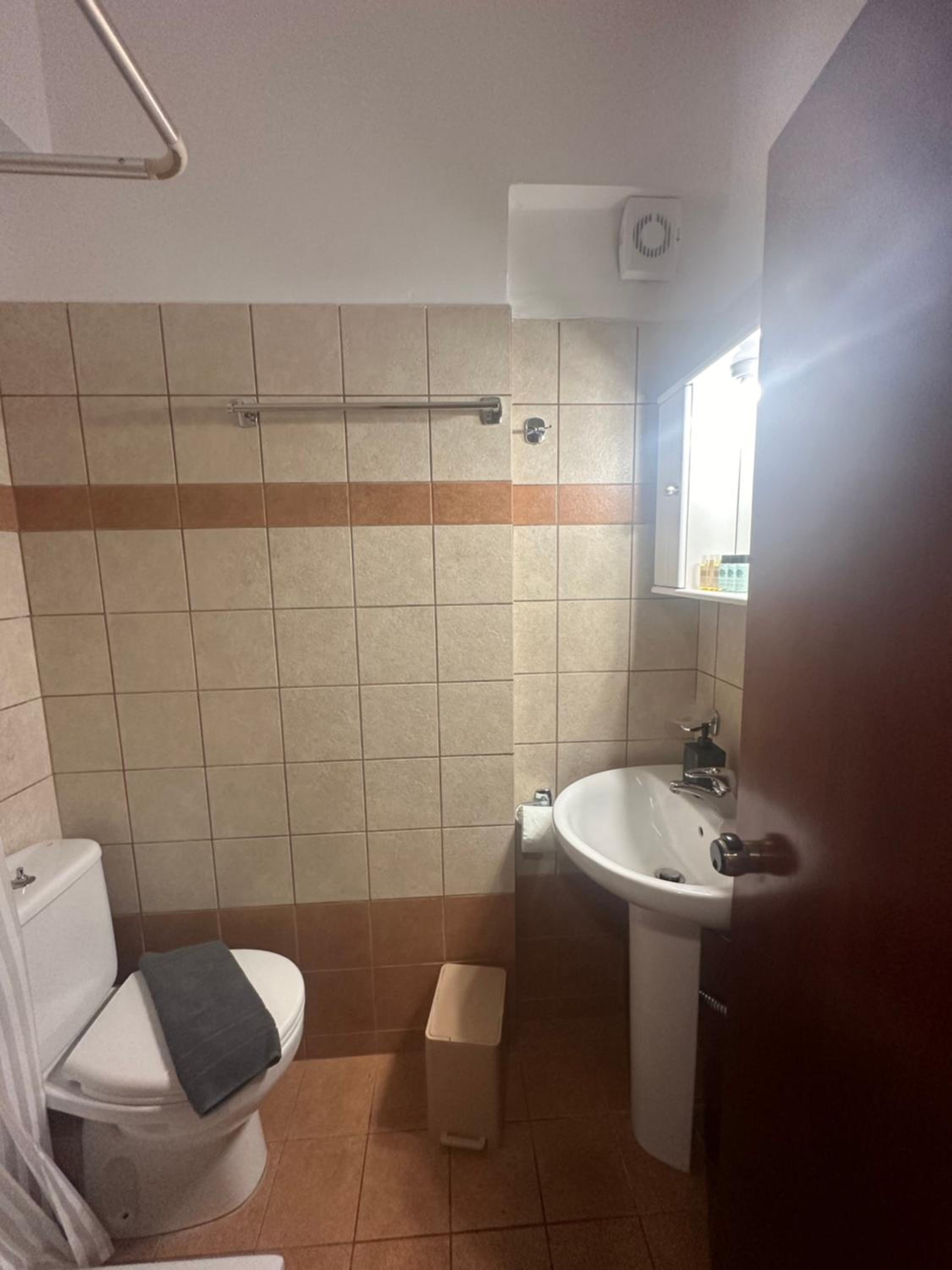Classic Triple Room photo 2