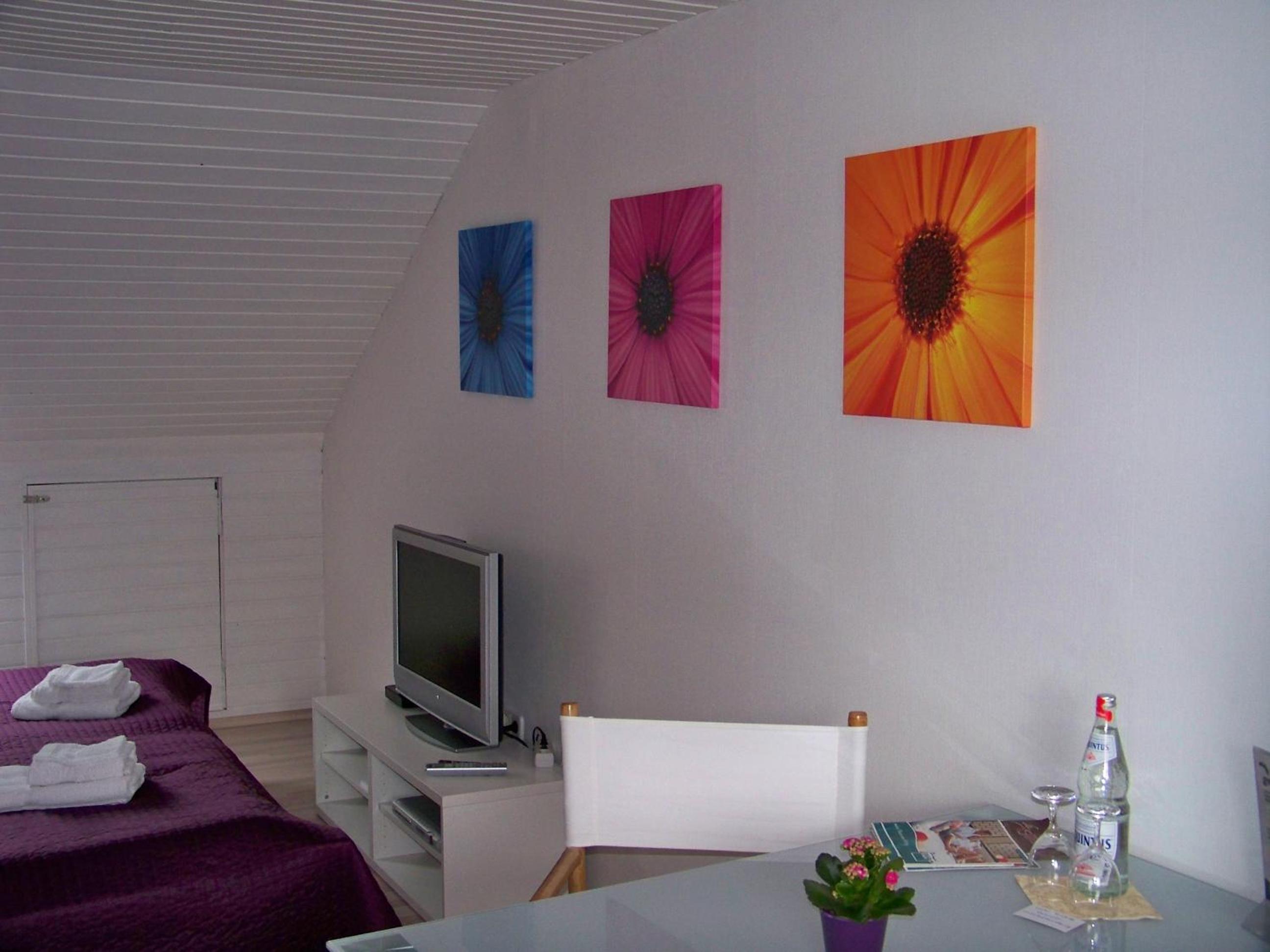 Double Room with Shared Bathroom photo 3