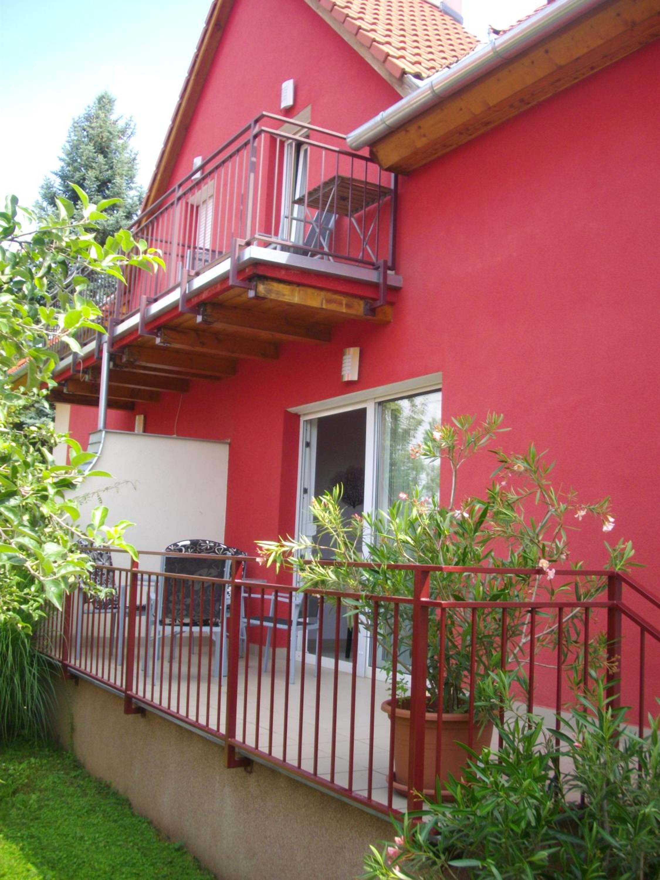 Two-Bedroom House photo 3