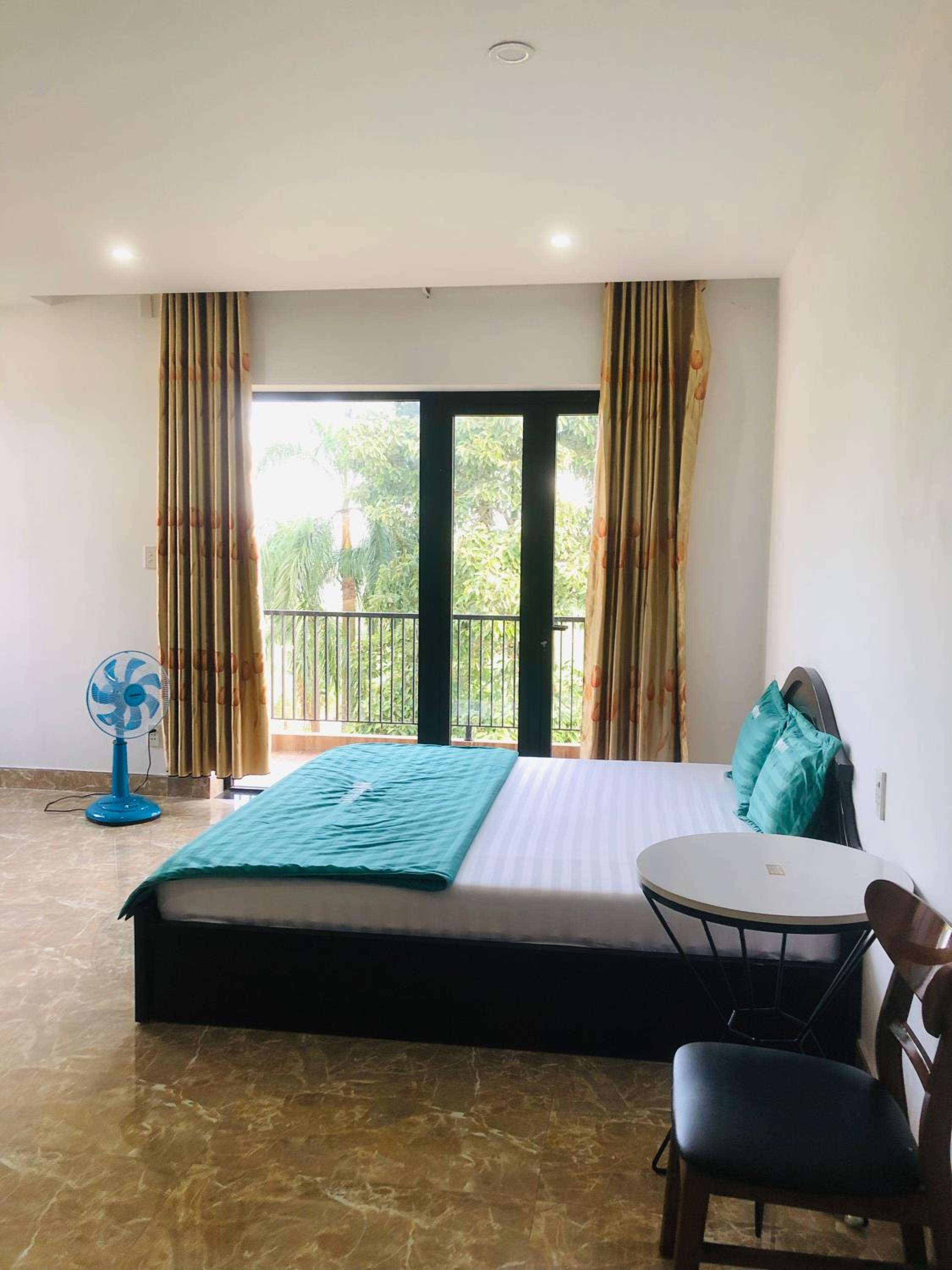 Deluxe Double Room with Balcony photo 3