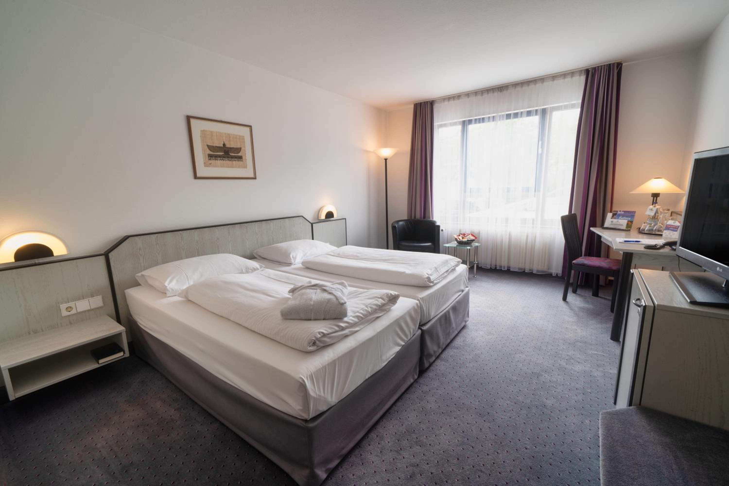 Budget Double Room photo 2