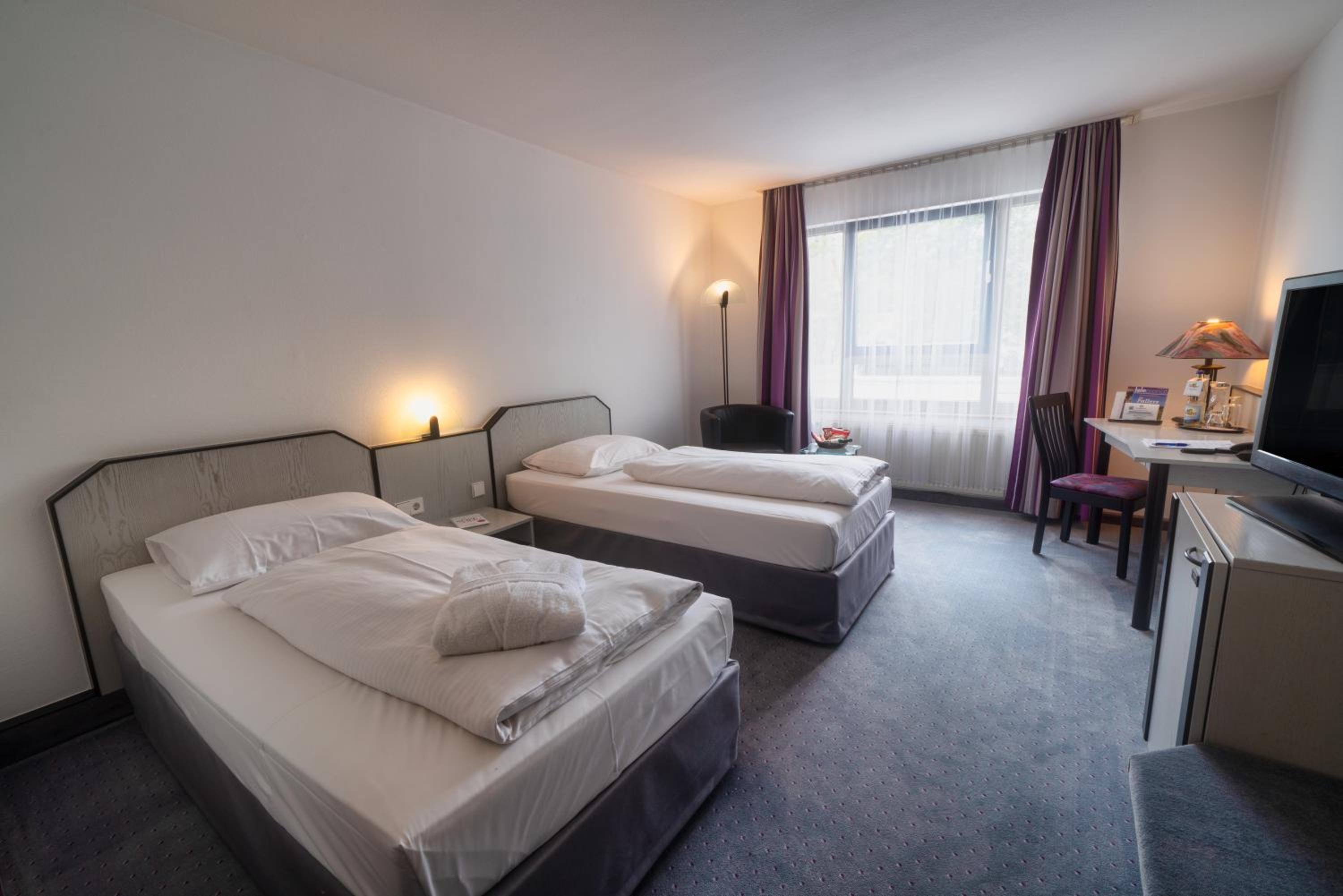 Budget Double Room photo 3