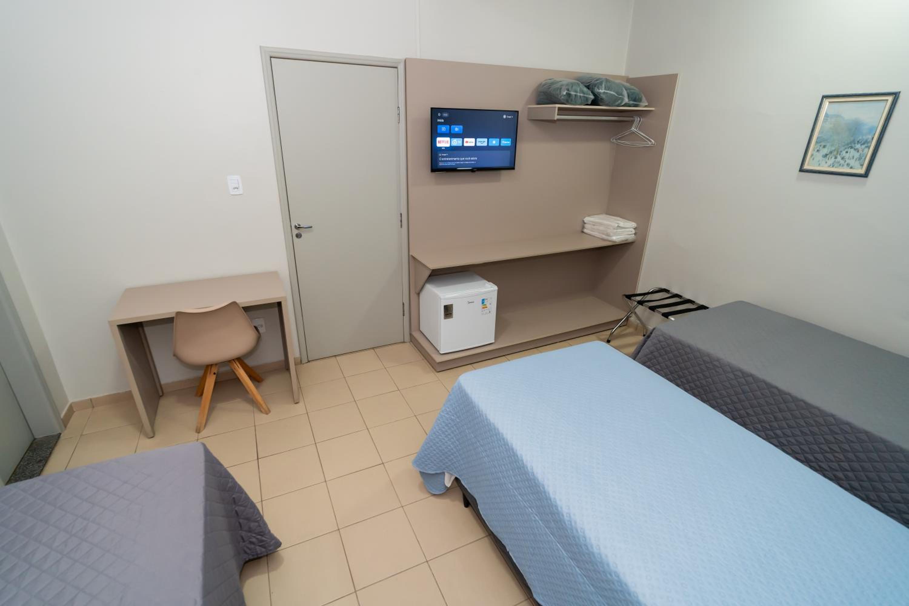 Basic Triple Room photo 1