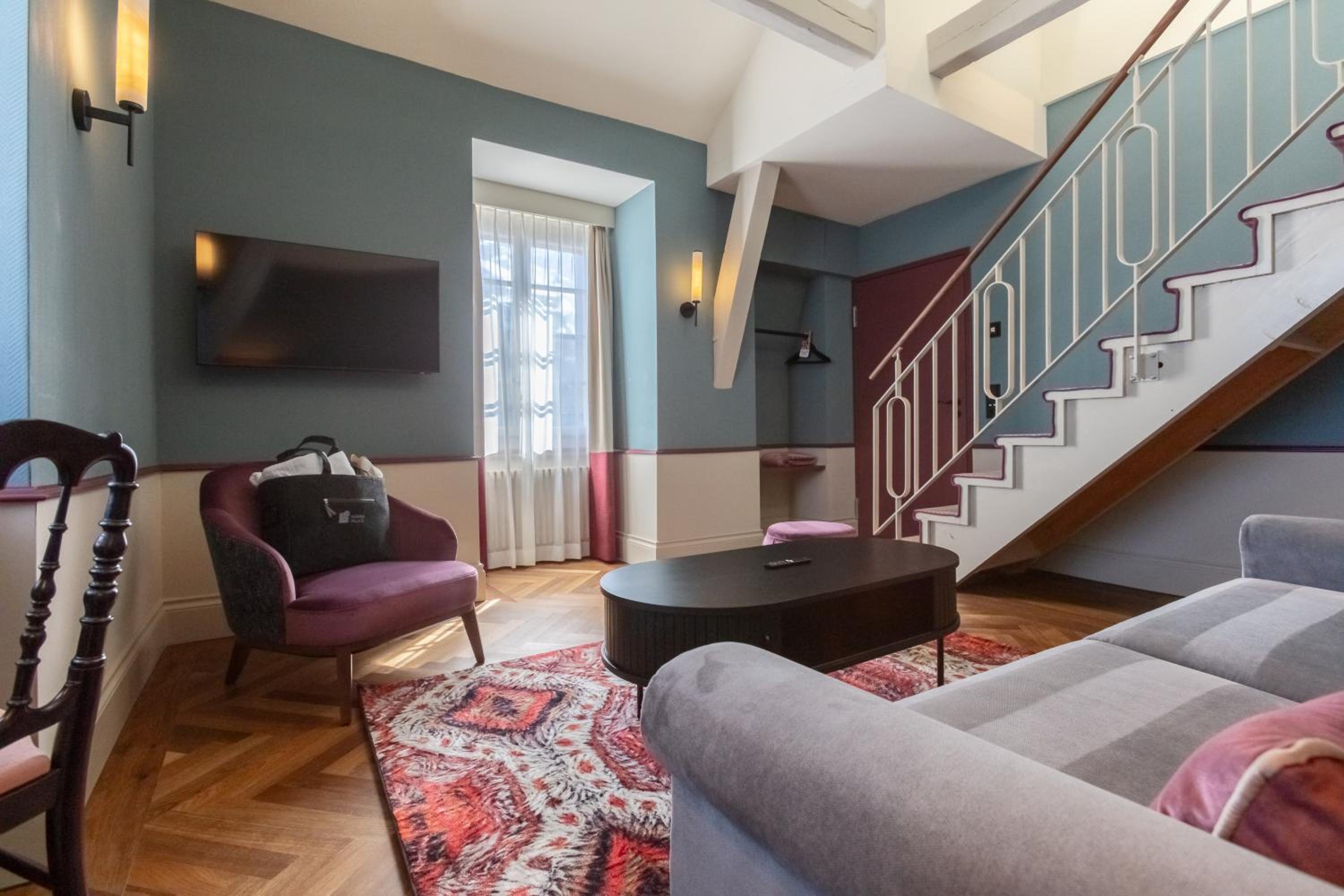 Apartment - Split Level photo 2