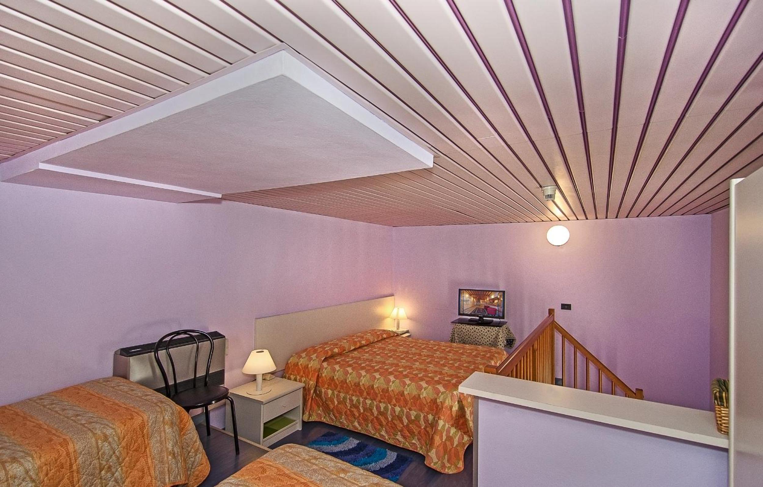 Quadruple Room - Photo 6