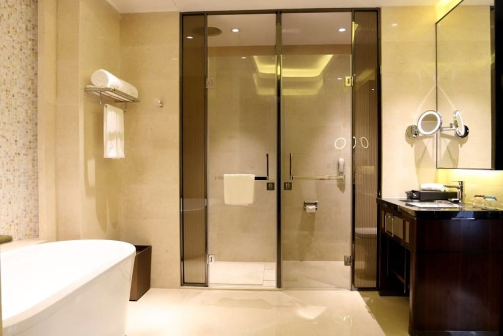 Business Suite photo 2