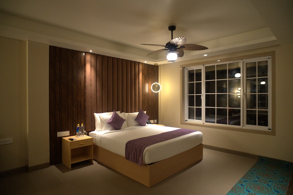 Deluxe Double Room, Garden View