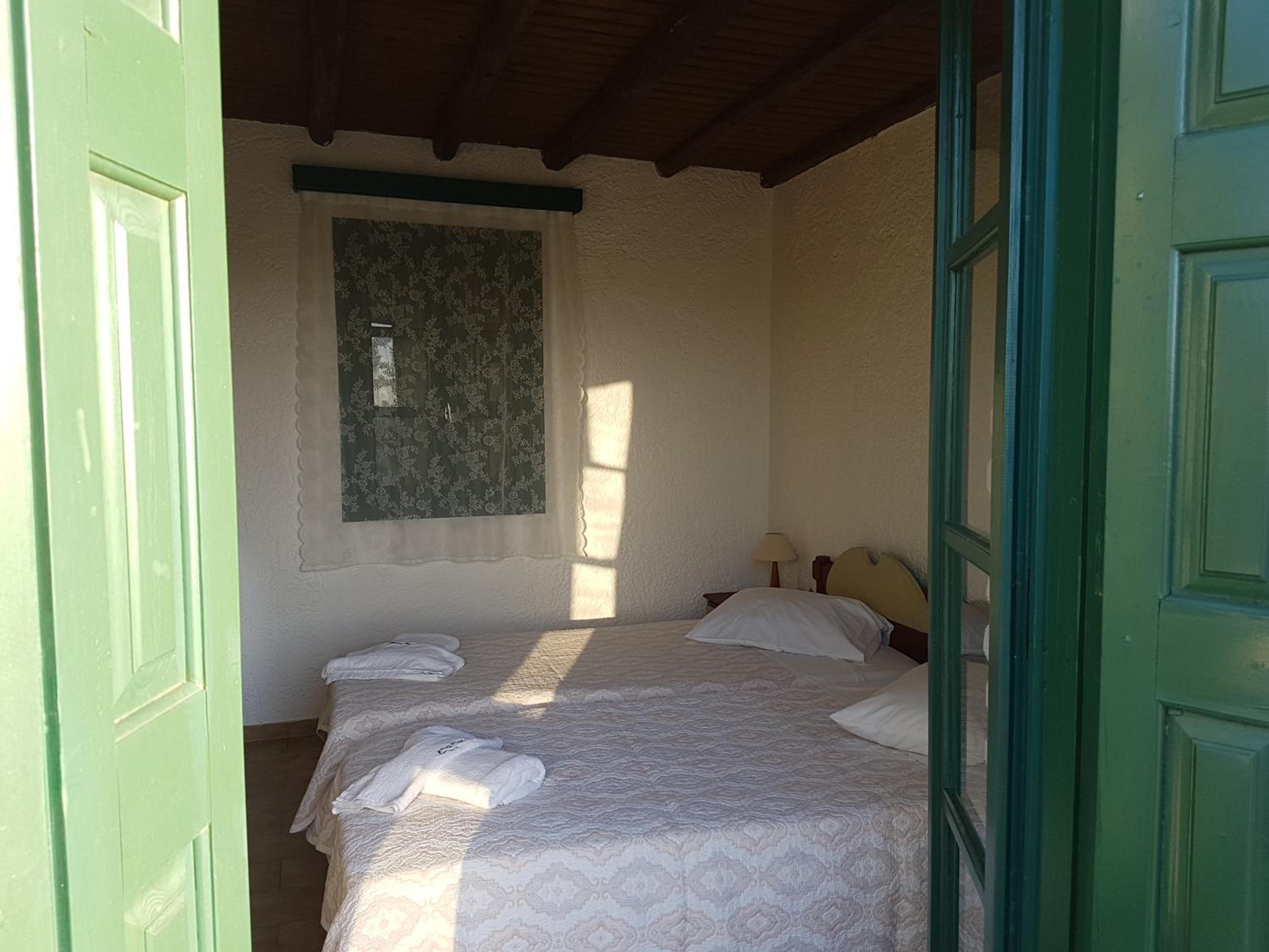 Standard Double Room - Photo 2