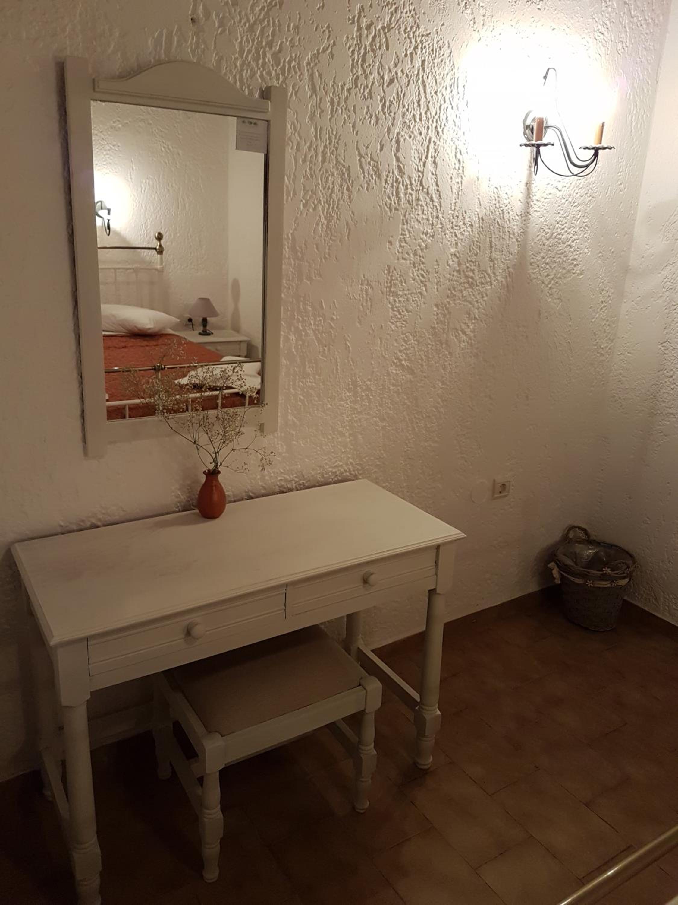 Standard Double Room - Photo 3