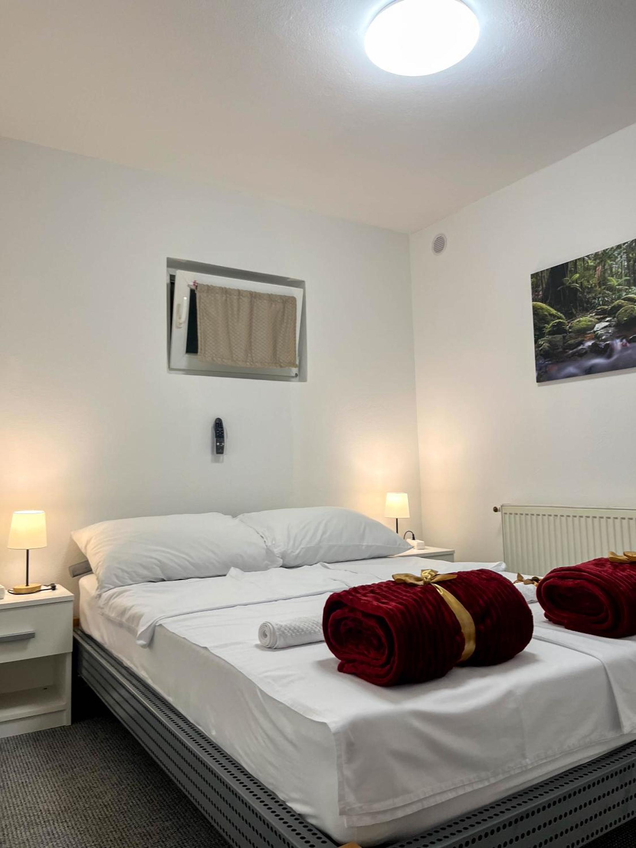 One-Bedroom Apartment with Balcony photo 2