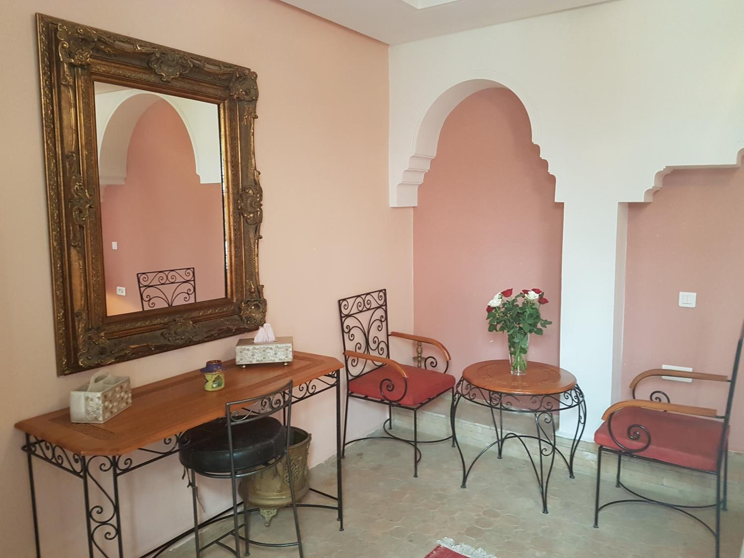 Oum Kaltoum Family Room - Photo 8