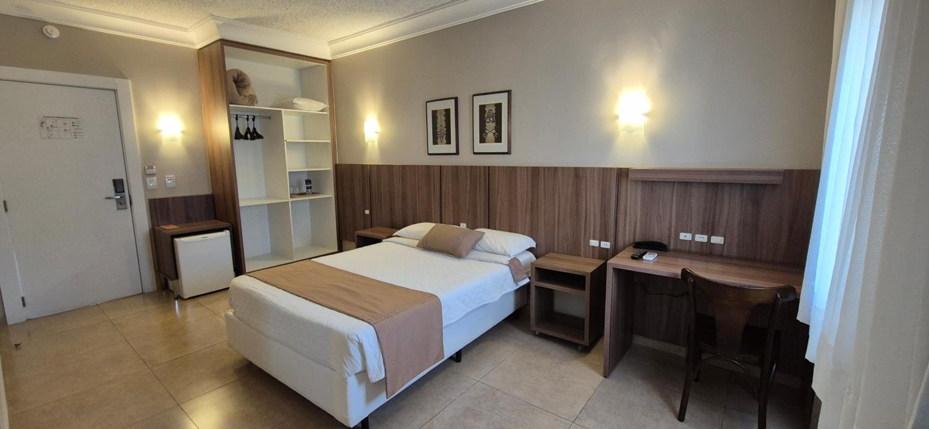 Double or Twin Room - Photo 2