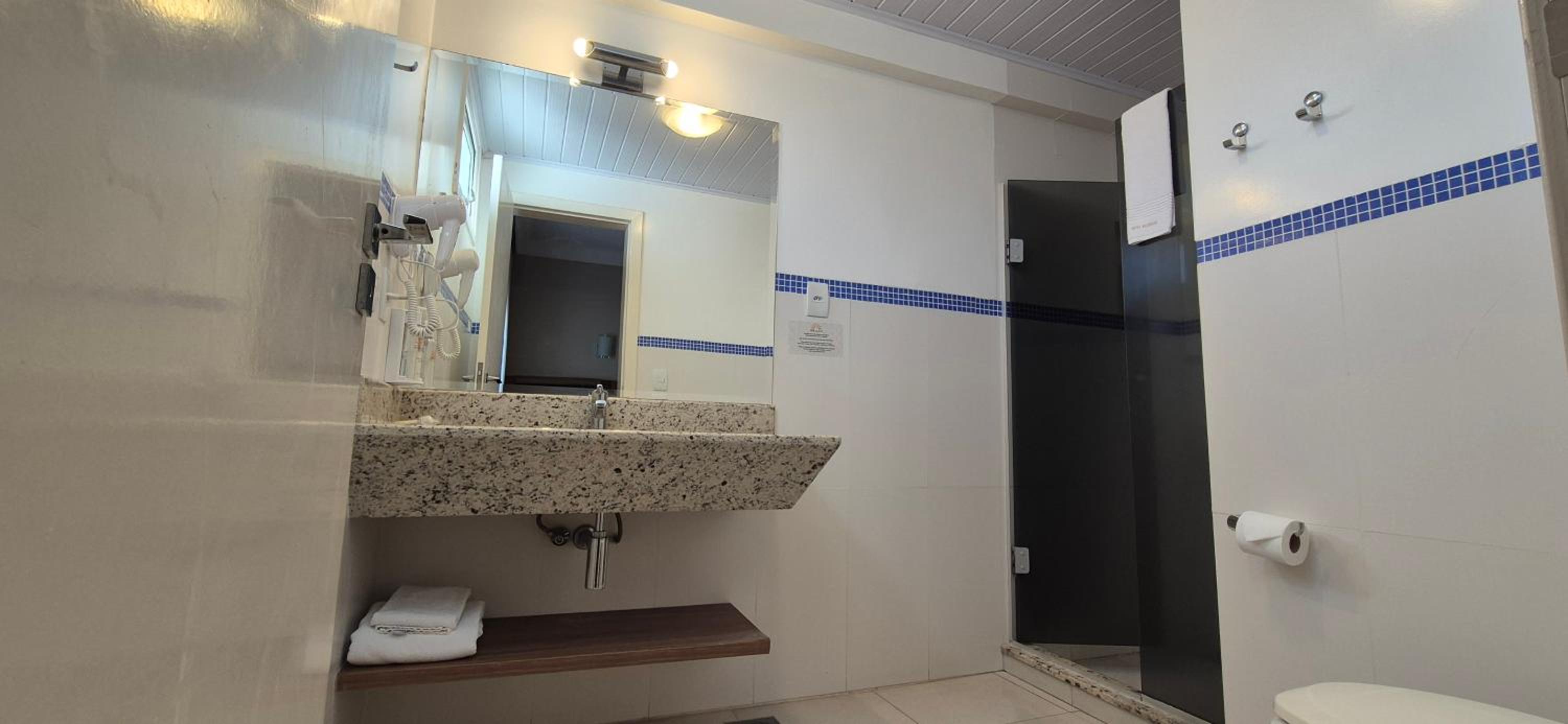 Double or Twin Room - Photo 3