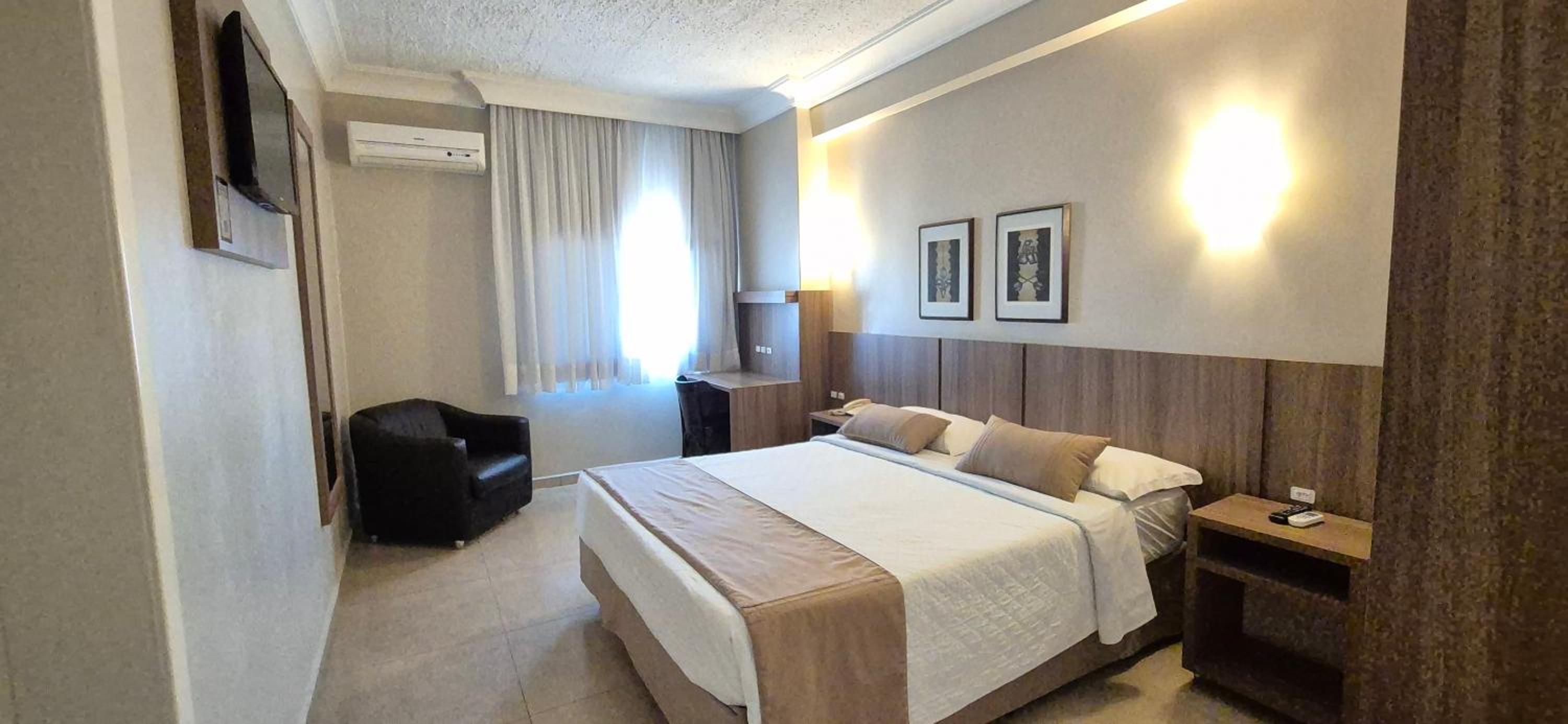 Double or Twin Room - Photo 4