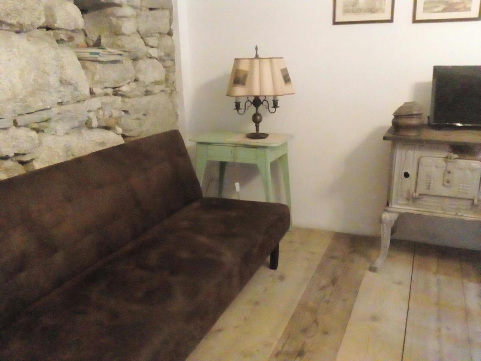 One-Bedroom Apartment with Terrace photo 1