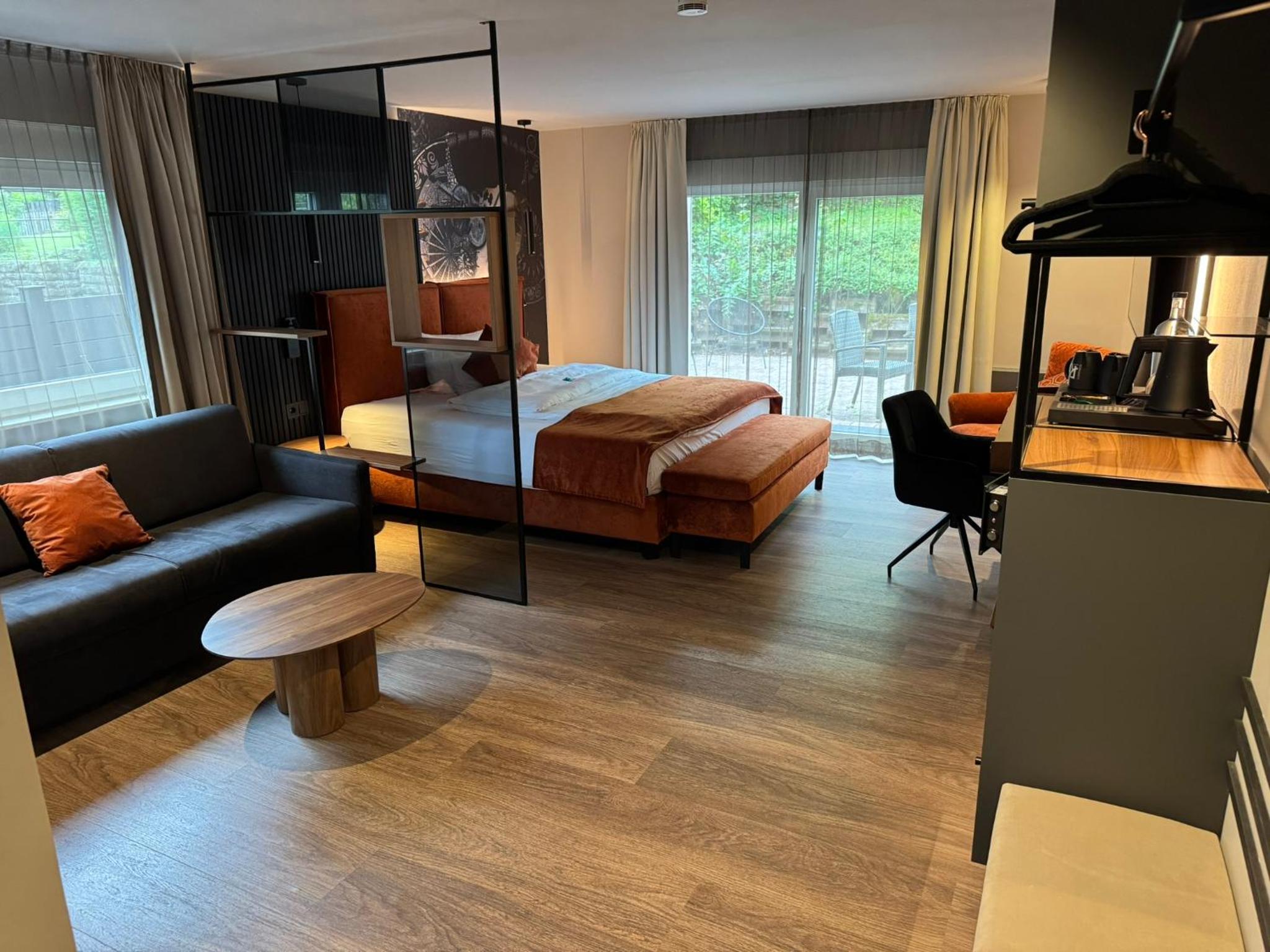 Deluxe Family Room