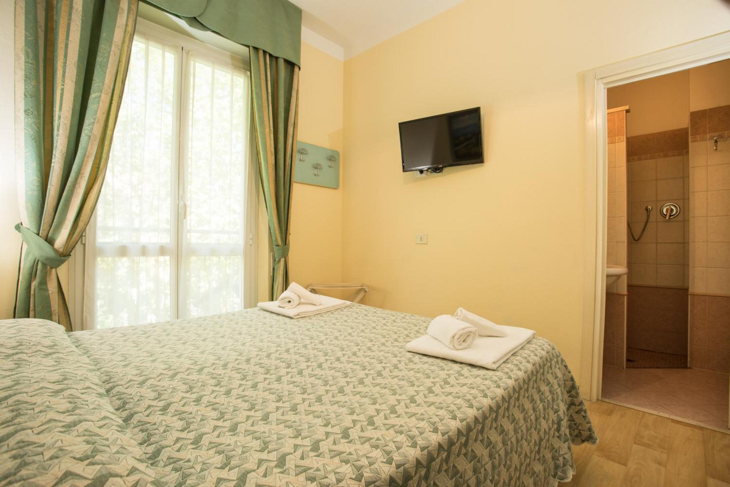 Double or Twin Room photo 1