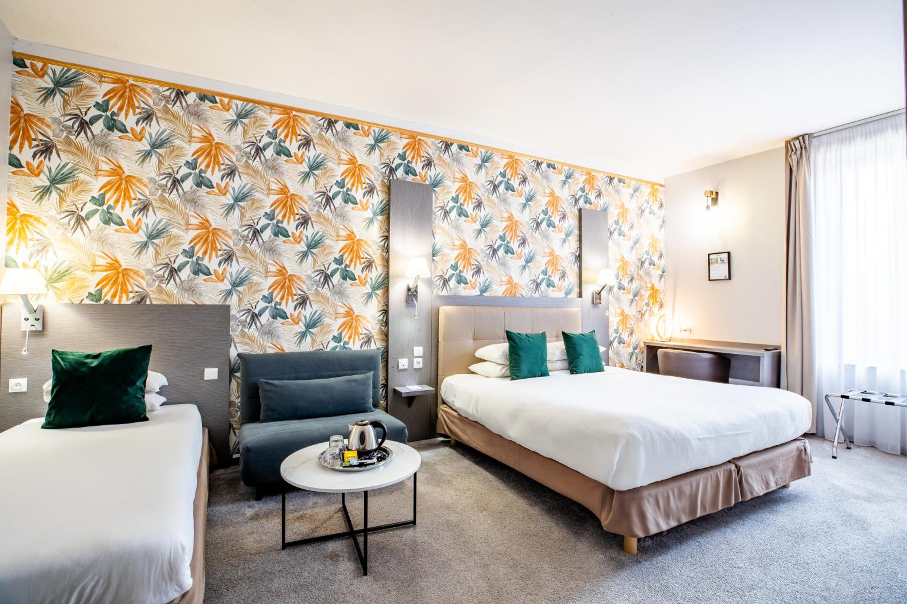 Family Room with Double and Single Beds - Non-Smoking - Photo 3