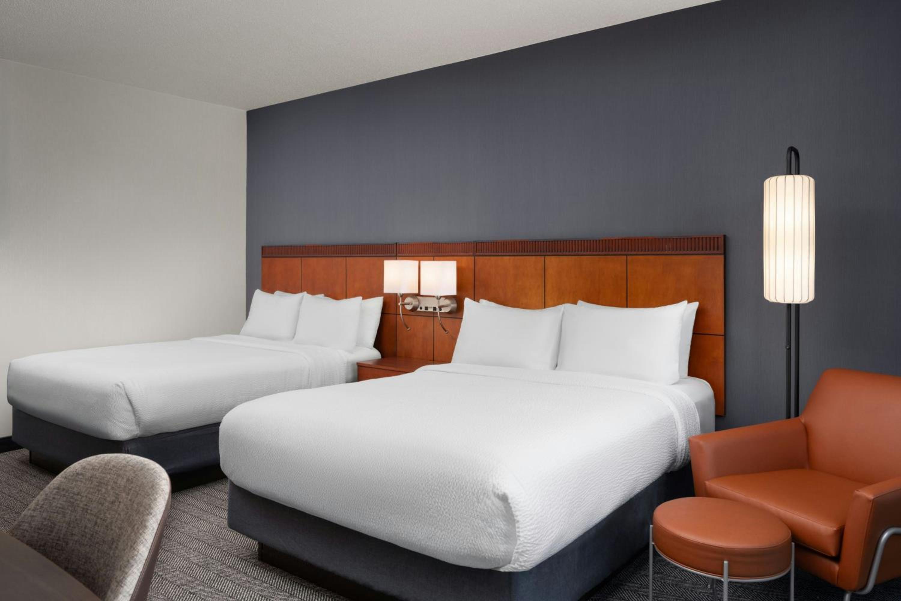 Queen Room with Two Queen Beds - Hearing Accessible - Photo 2