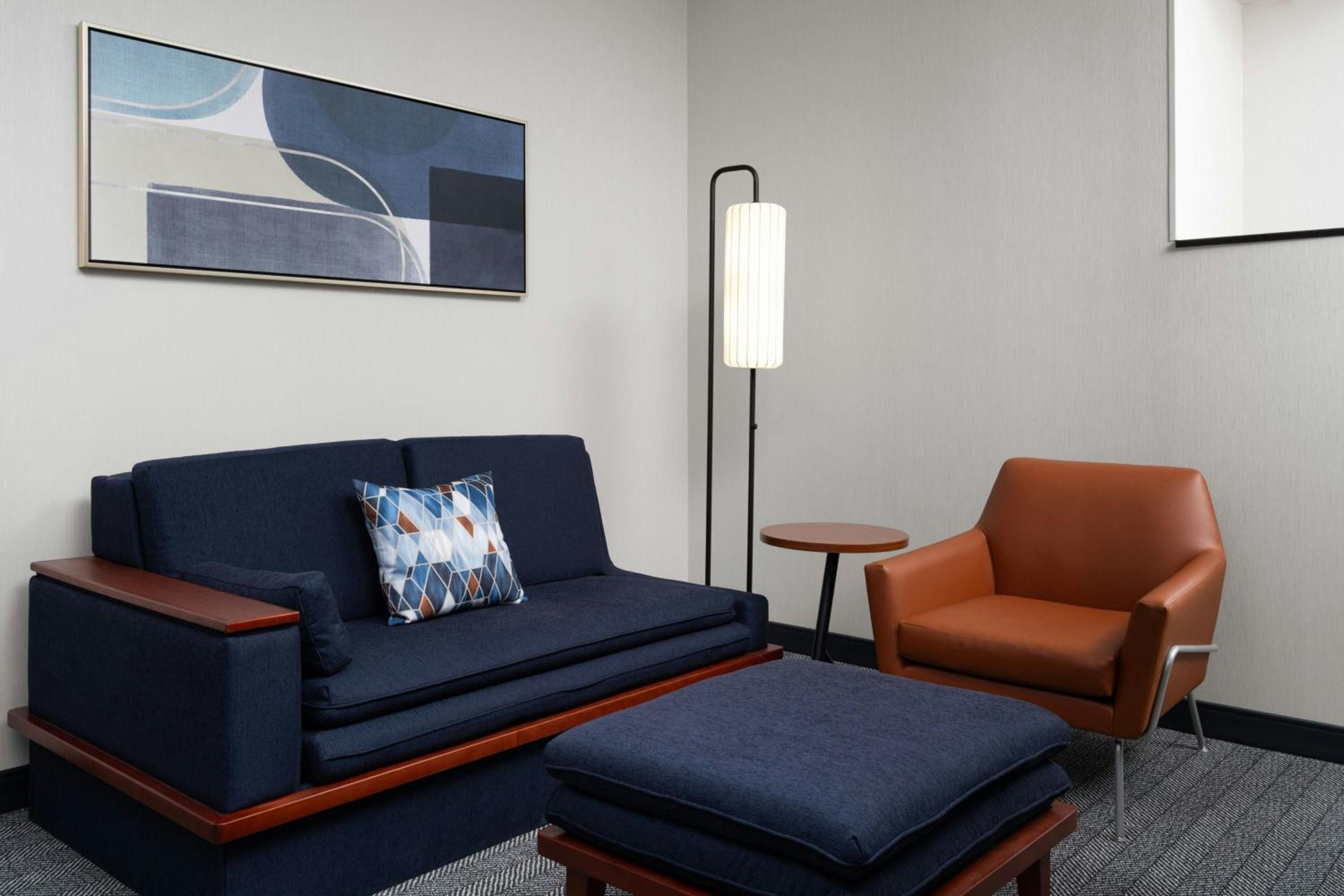 Studio with King Bed, Courtyard View and Sofa Bed - Photo 2