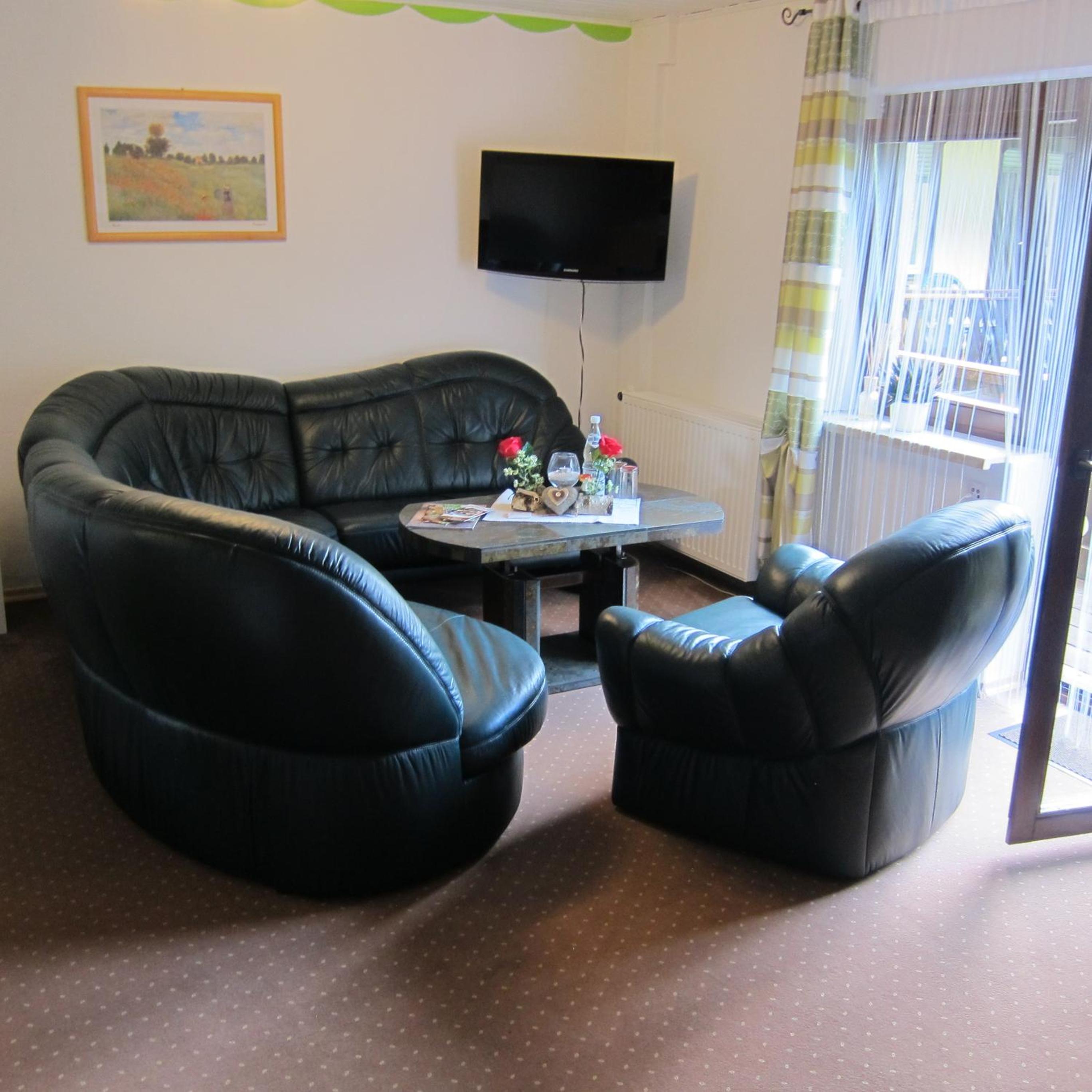 Deluxe Family Room photo 2
