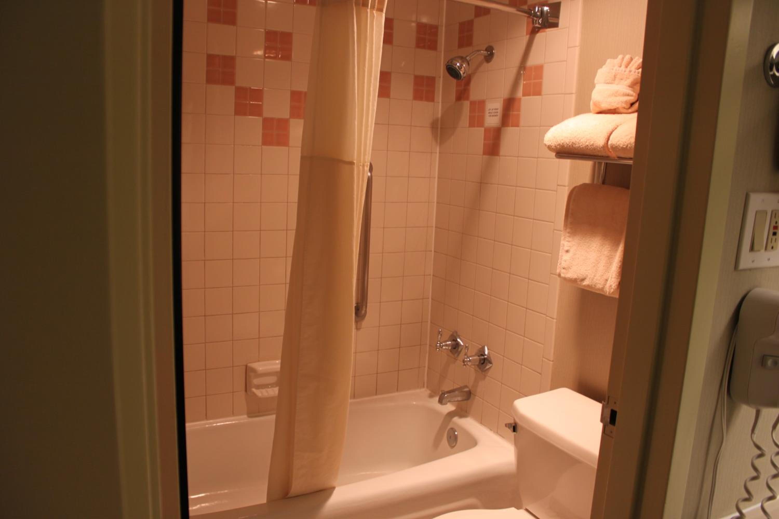 Queen Room - Photo 3